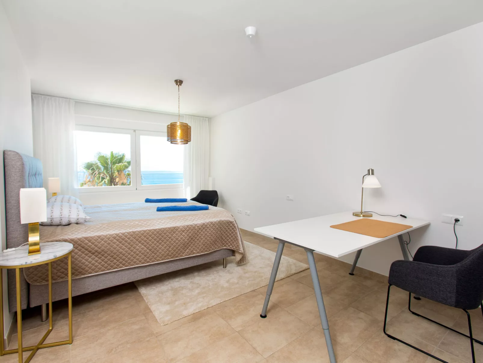 Panorama Beach-Inside