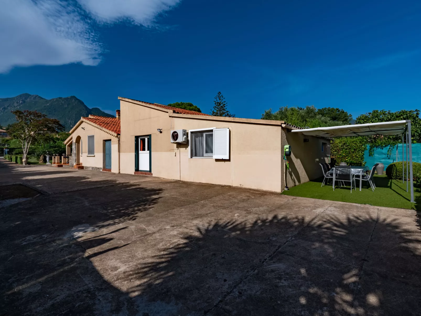 A Casita-Outside