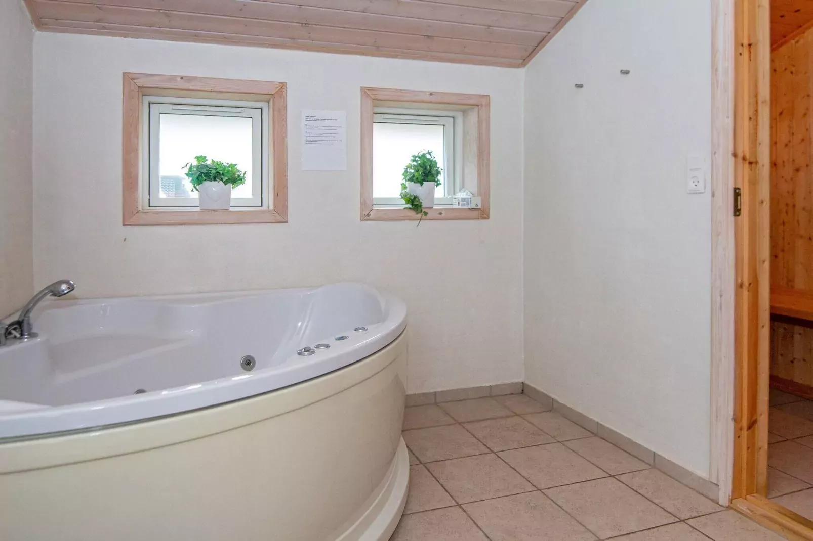 8 Personen Ferienhaus in Sydals-Wellnessbereich
