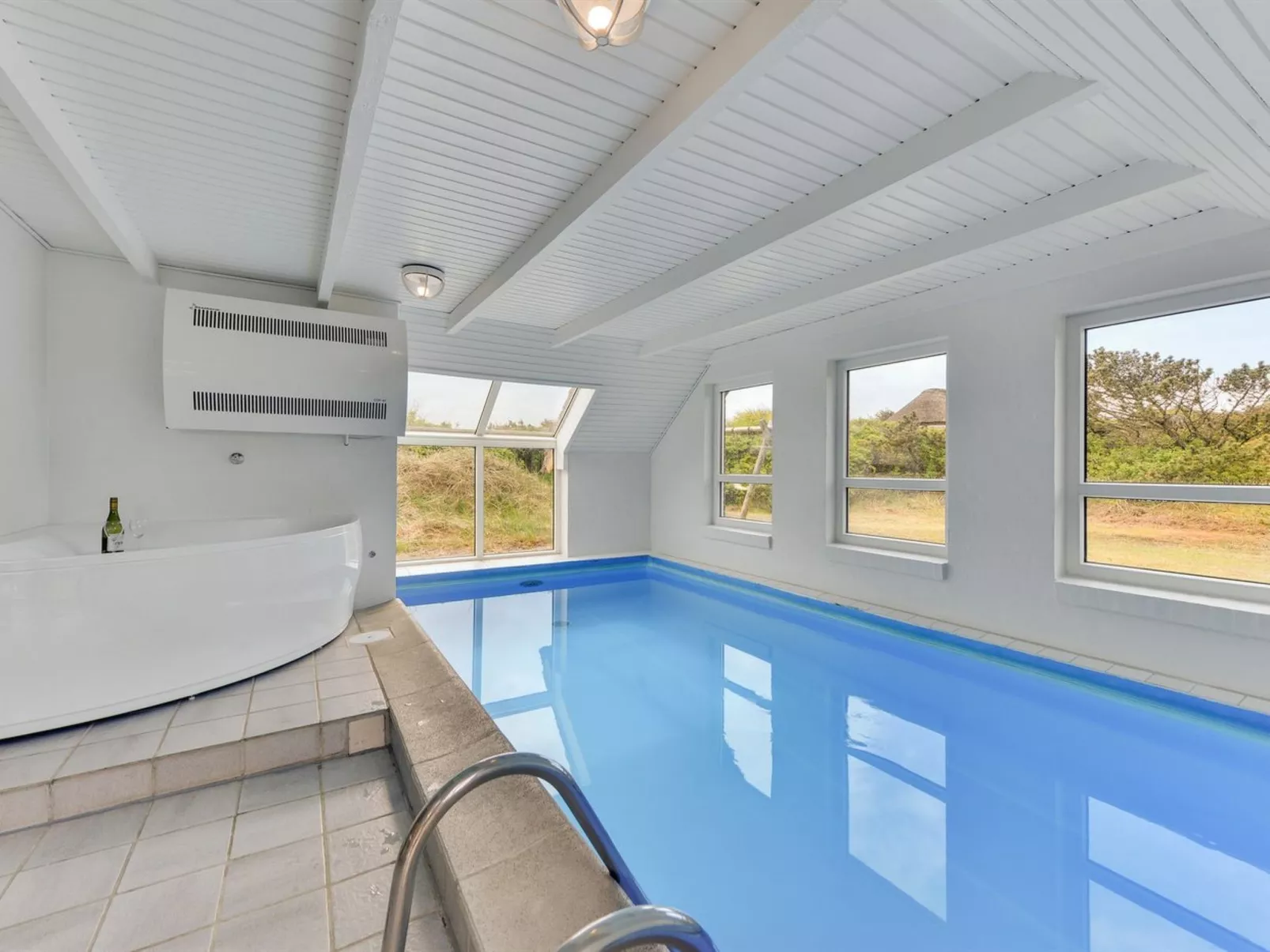 "Ruse" - 500m from the sea-Inside