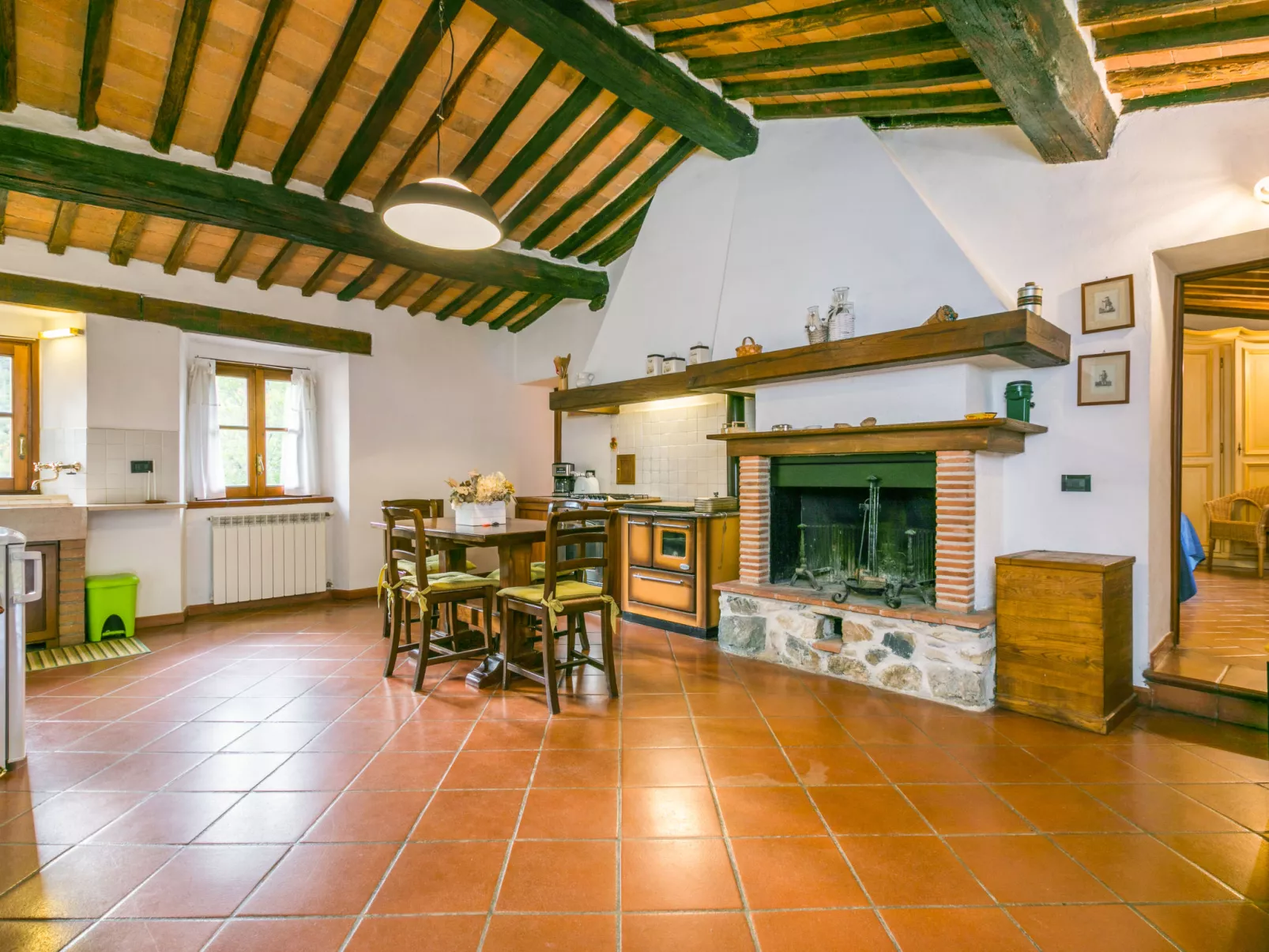 Podere Salcerini-Inside