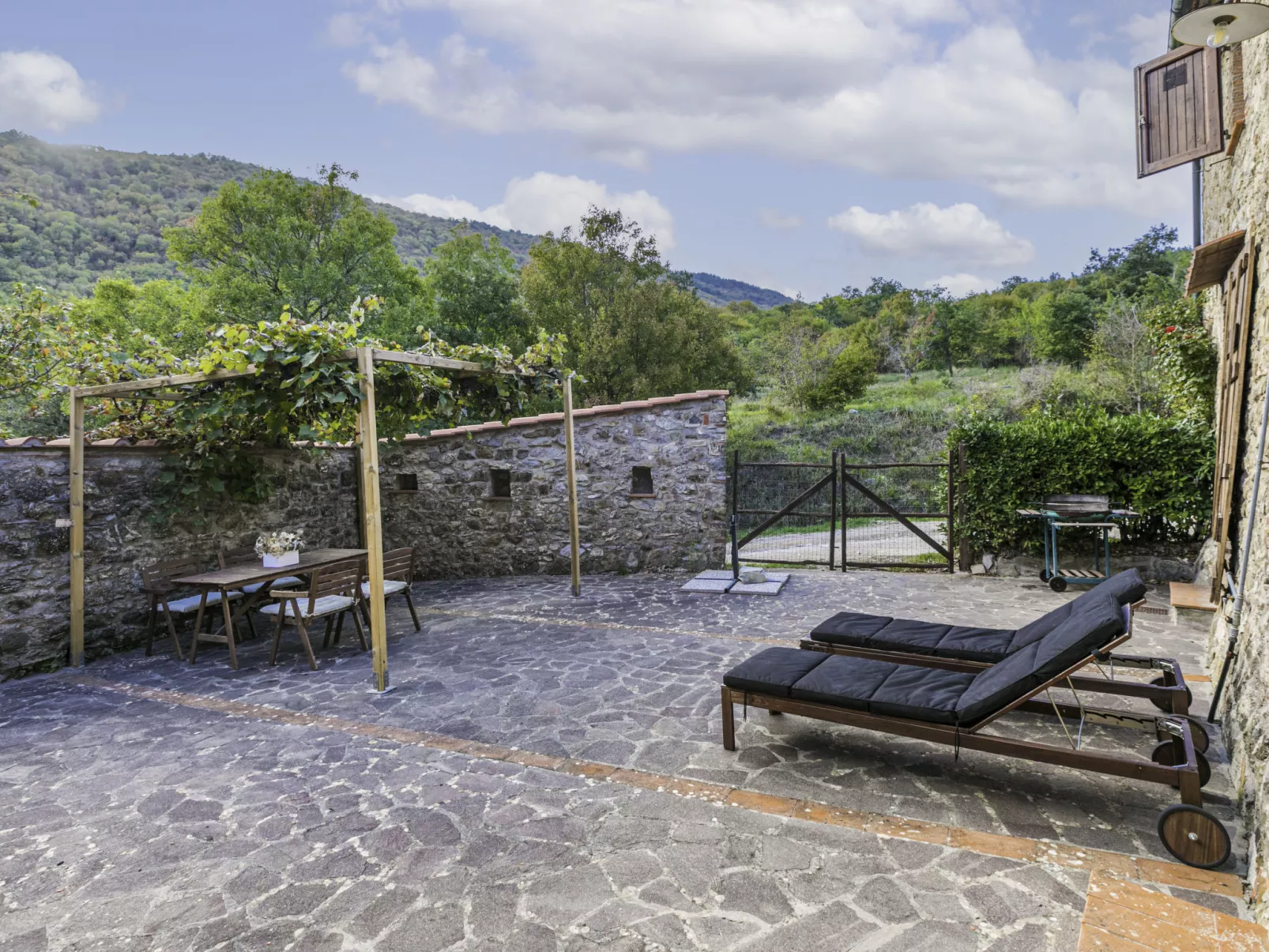 Podere Salcerini-Outside