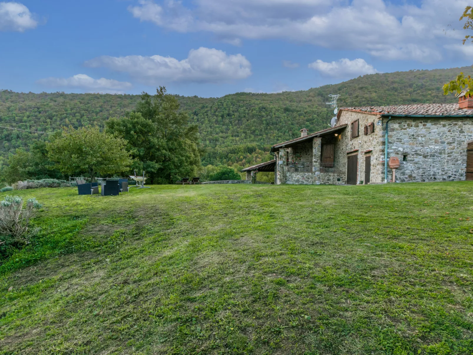 Podere Salcerini-Outside