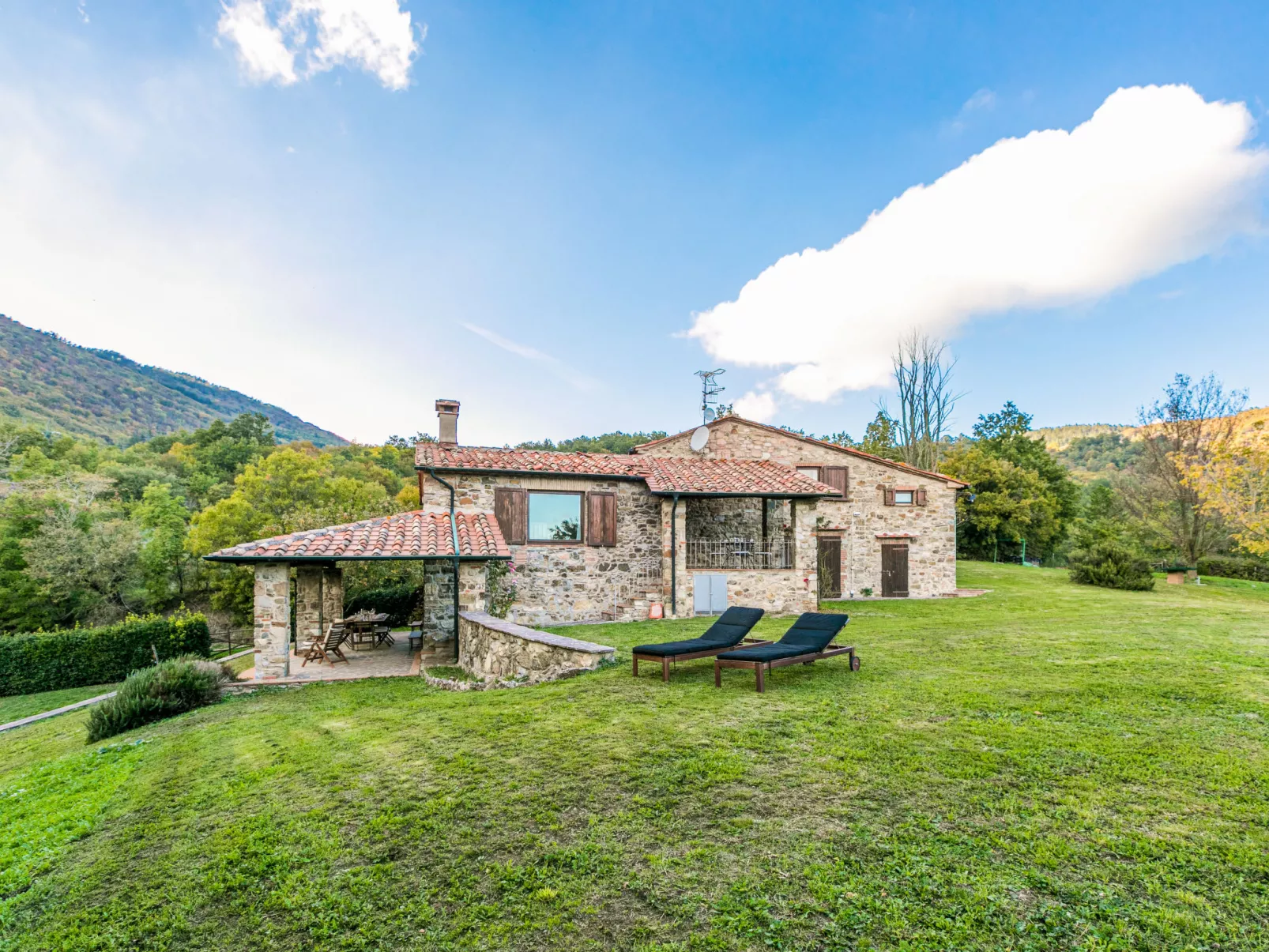 Podere Salcerini-Outside