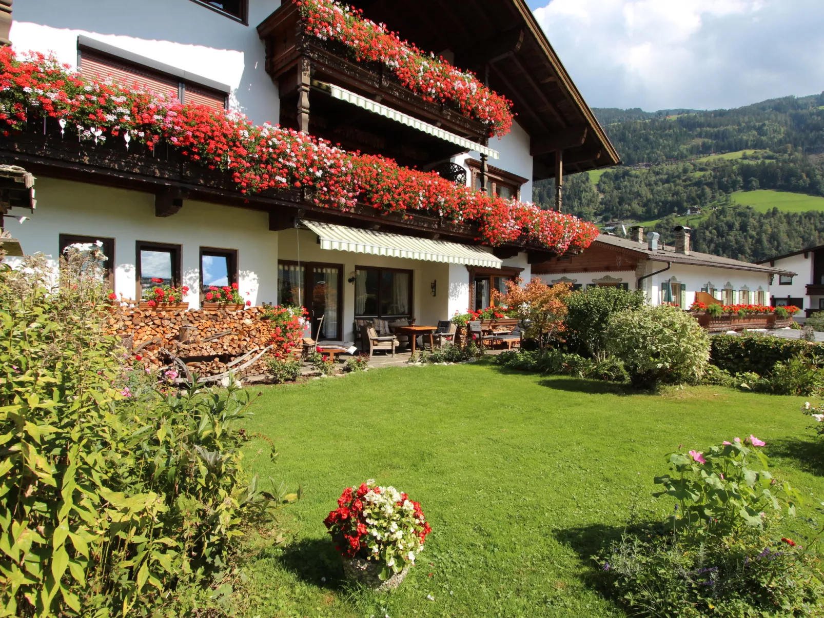 Tyrol-Outside