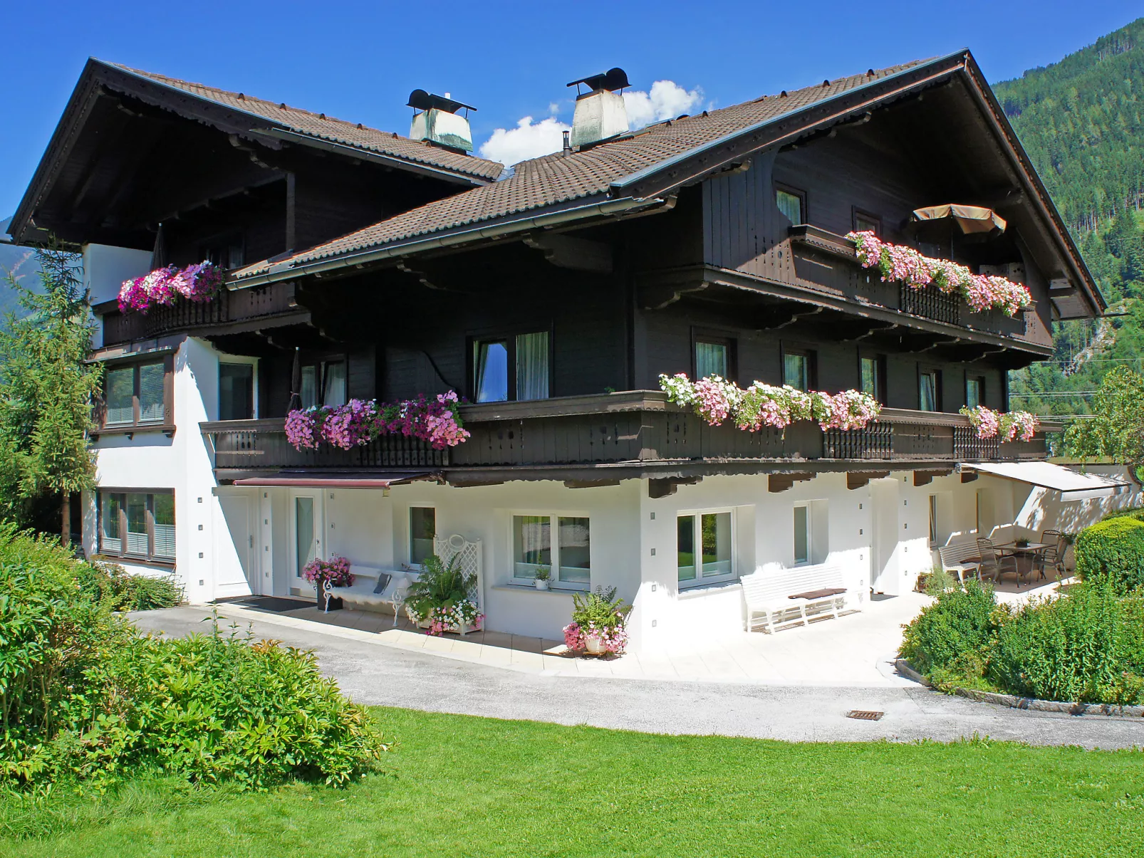 Kircher-Outside