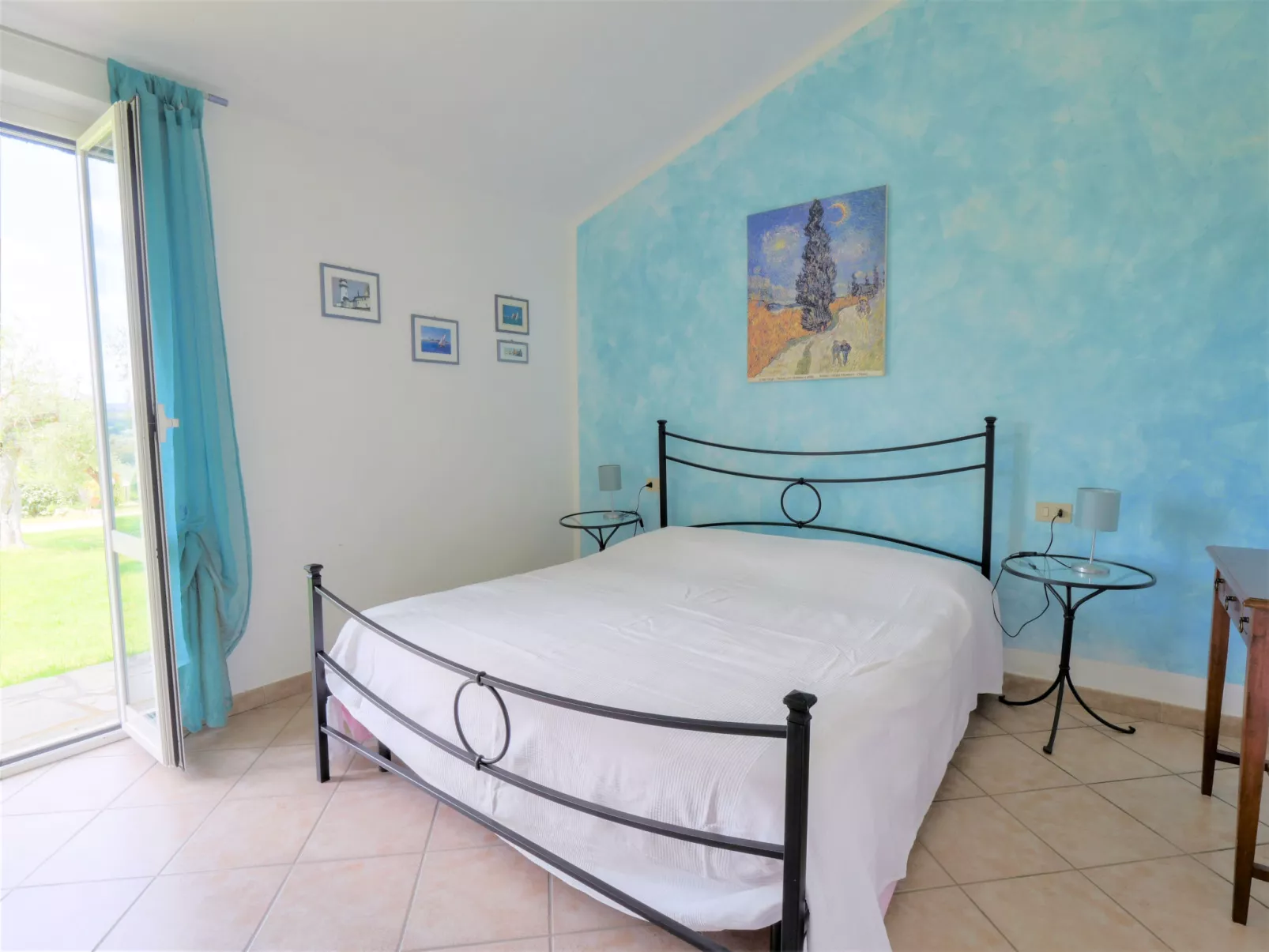 Cellina - Baia degli Ulivi-Inside