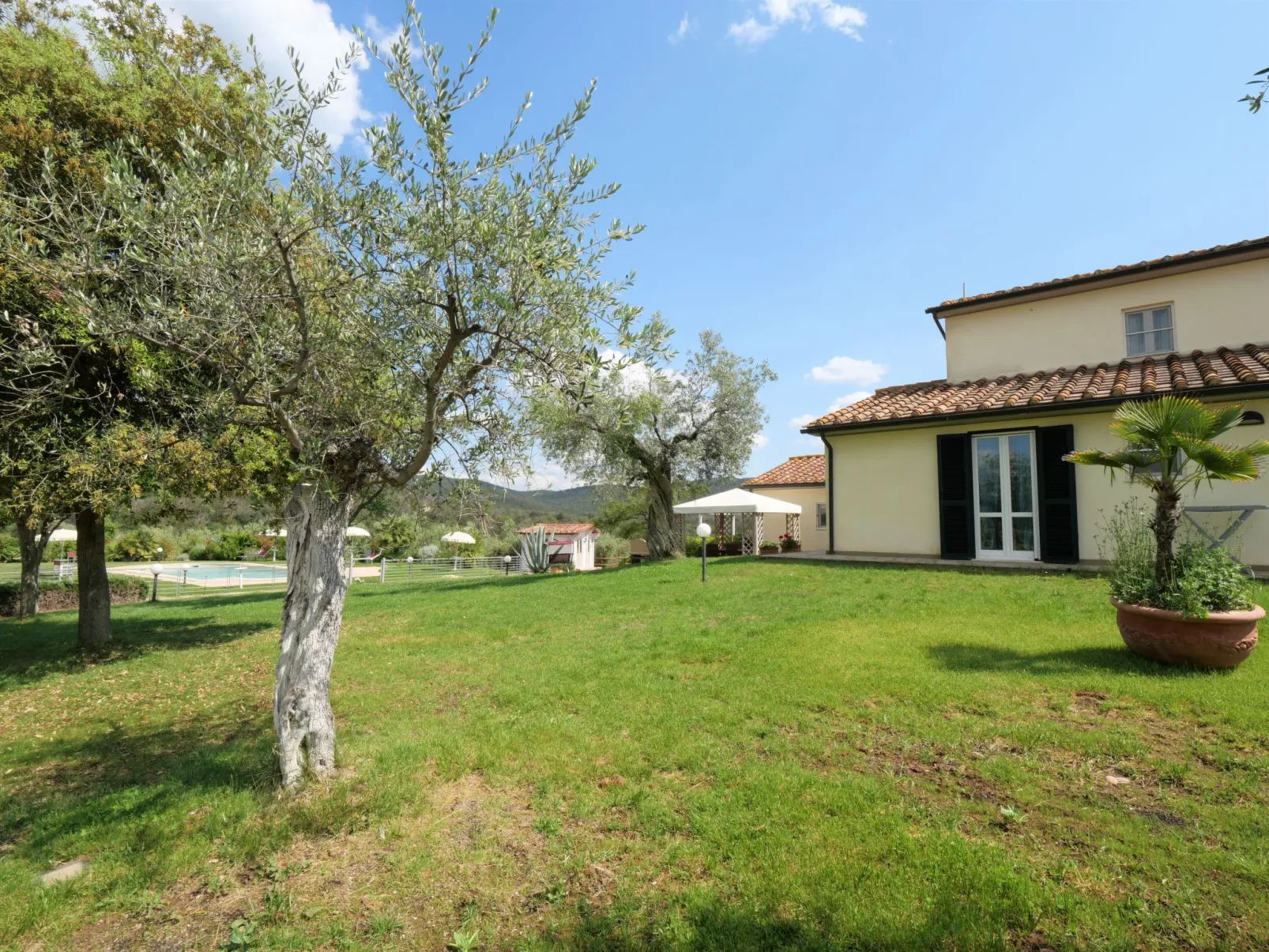 Cellina - Baia degli Ulivi-Outside