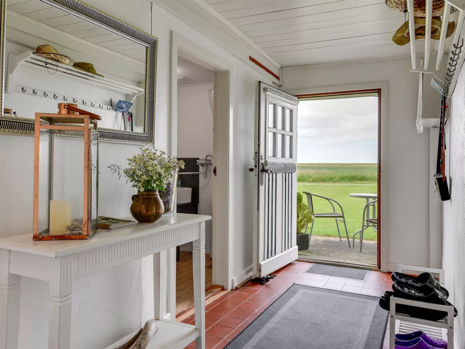 "Thorarin" - 25km from the sea-Inside