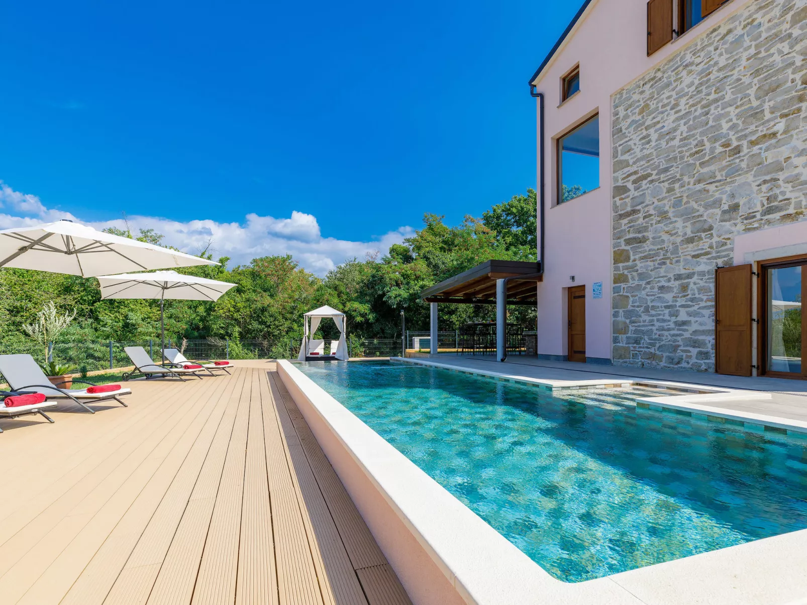 Villa Julia-Outside