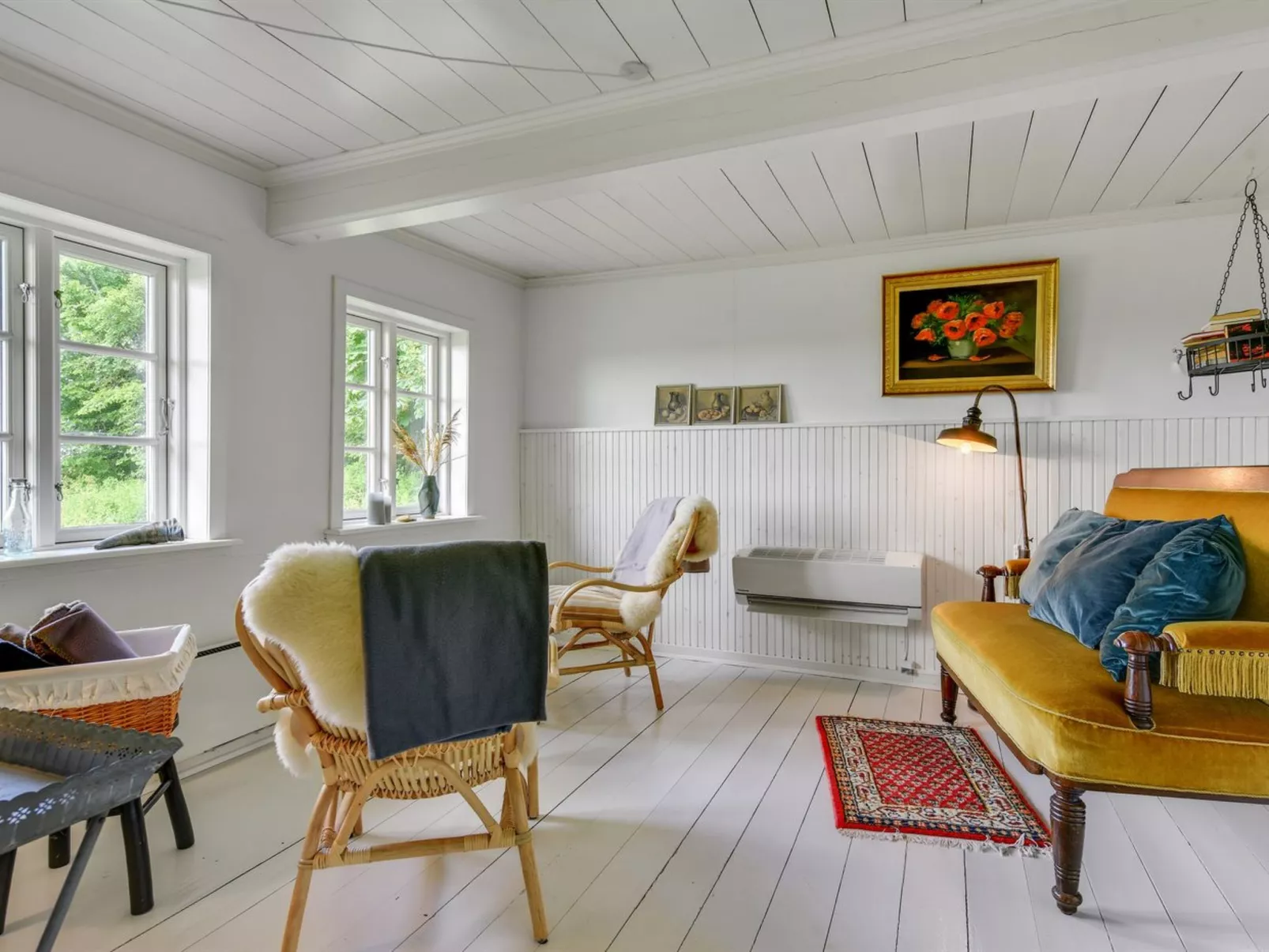 "Thorarin" - 25km from the sea-Inside