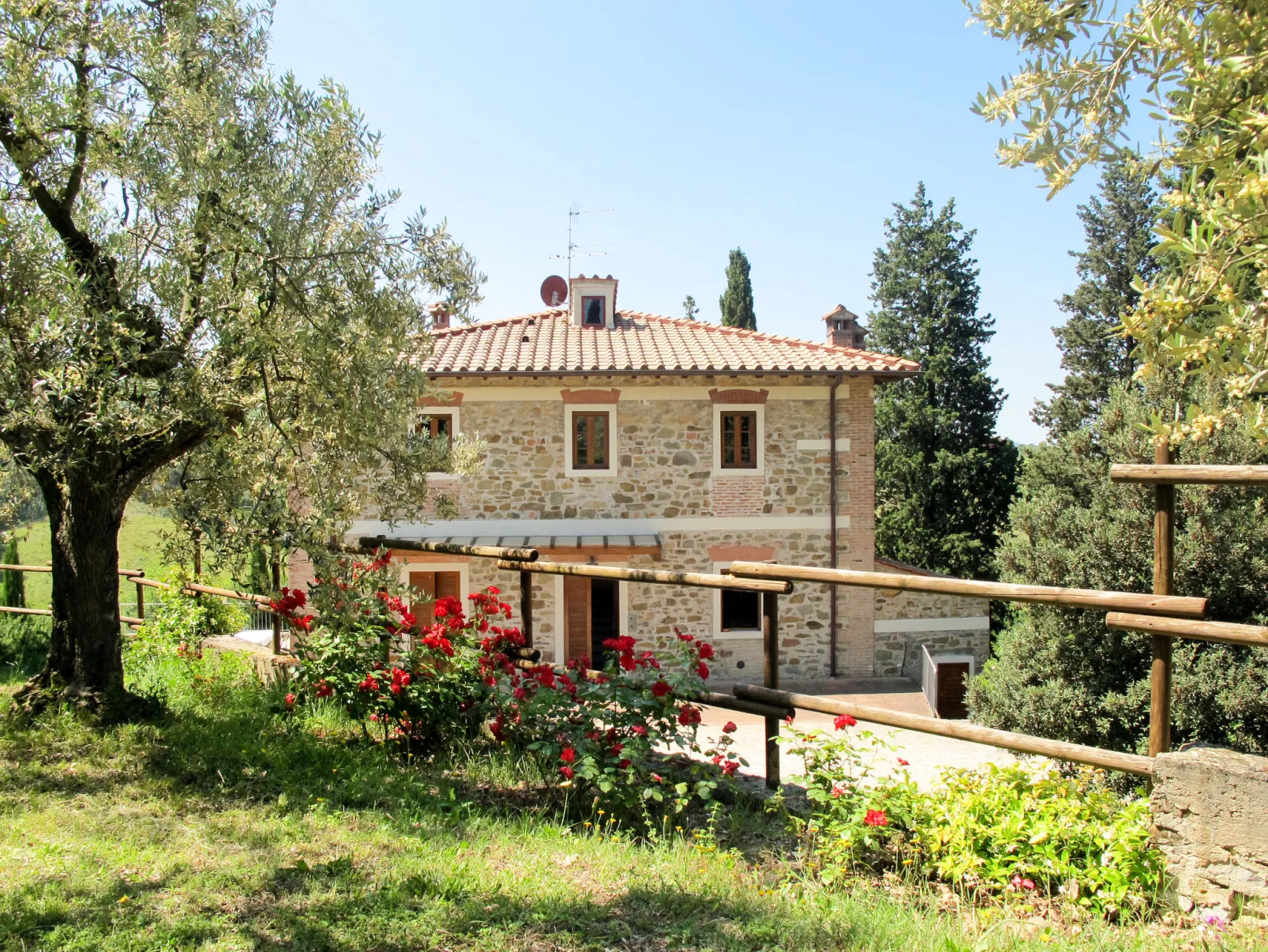 Policleto-Outside