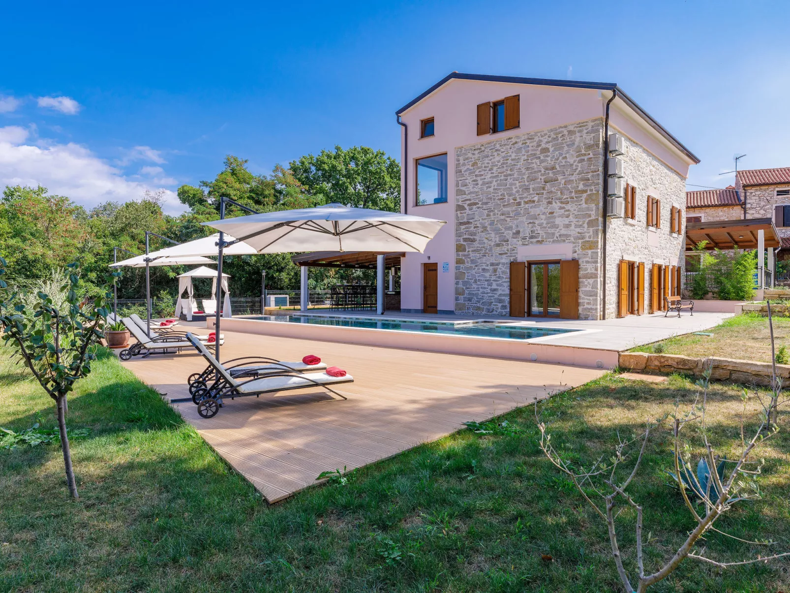 Villa Julia-Outside