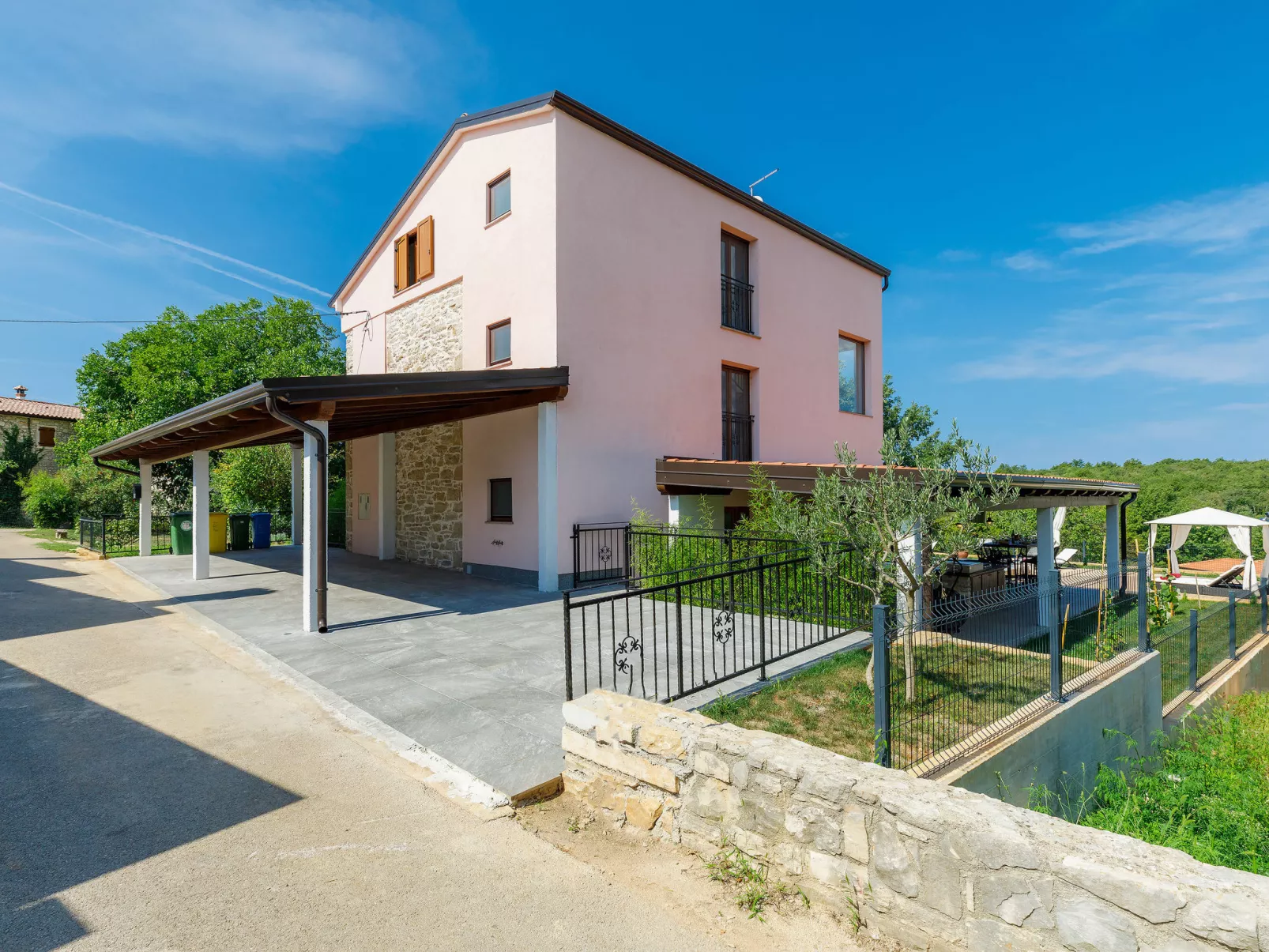 Villa Julia-Outside