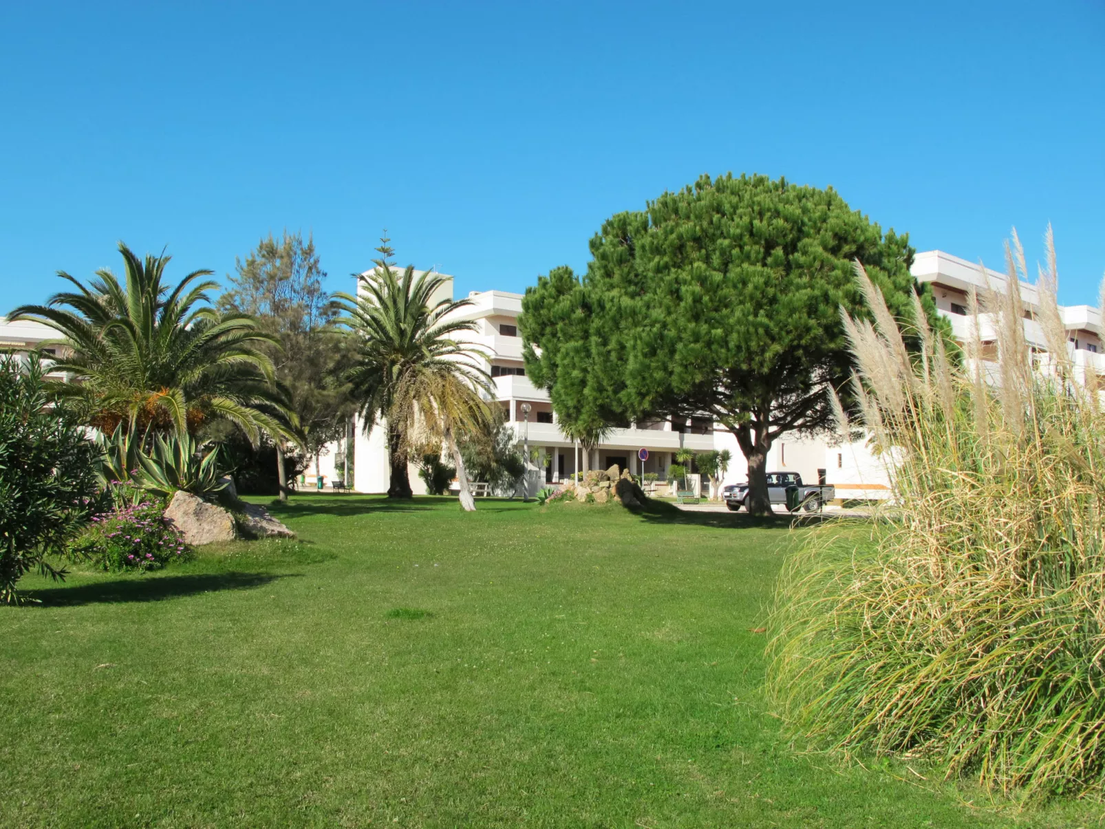 Iberlagos-Outside