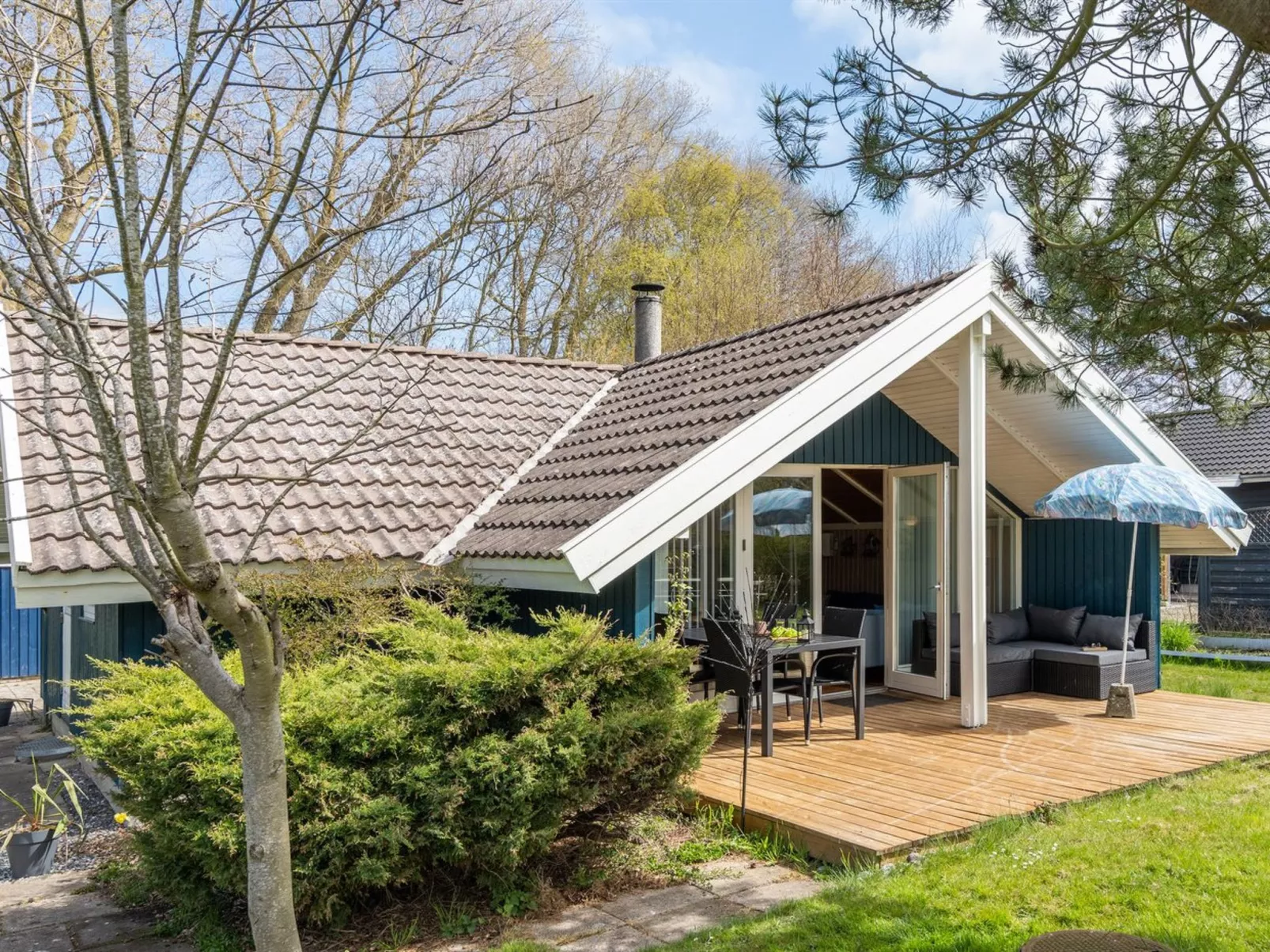 "Norna" - 300m from the sea