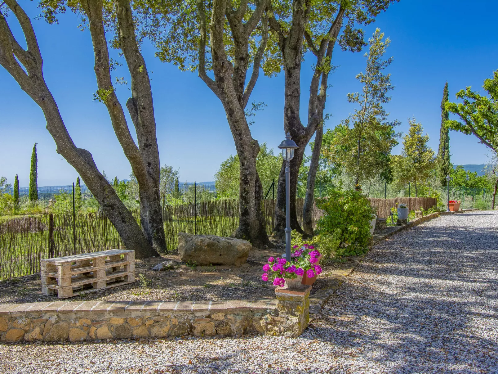 Montaleo 4-Outside