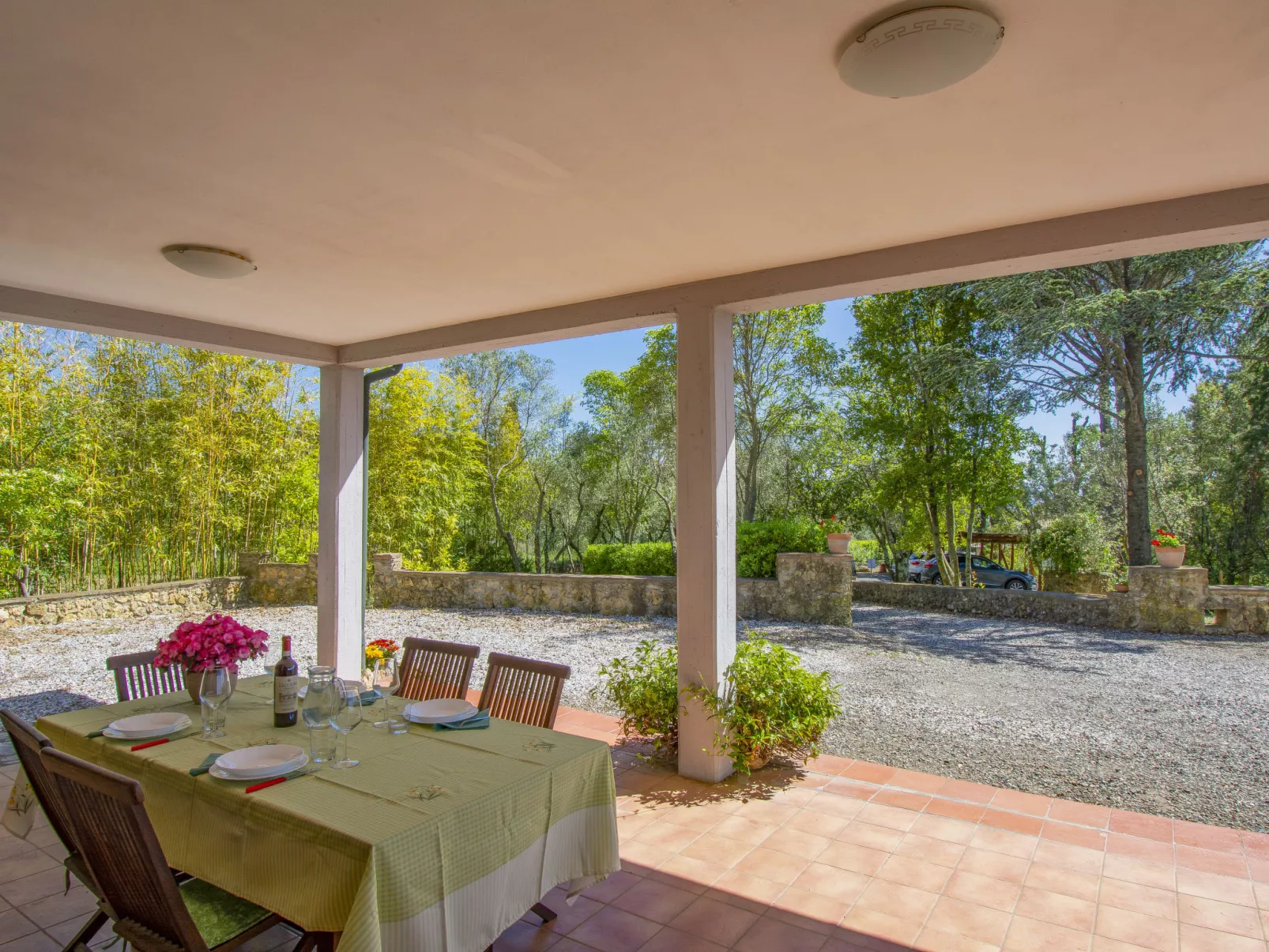 Montaleo 1-Outside