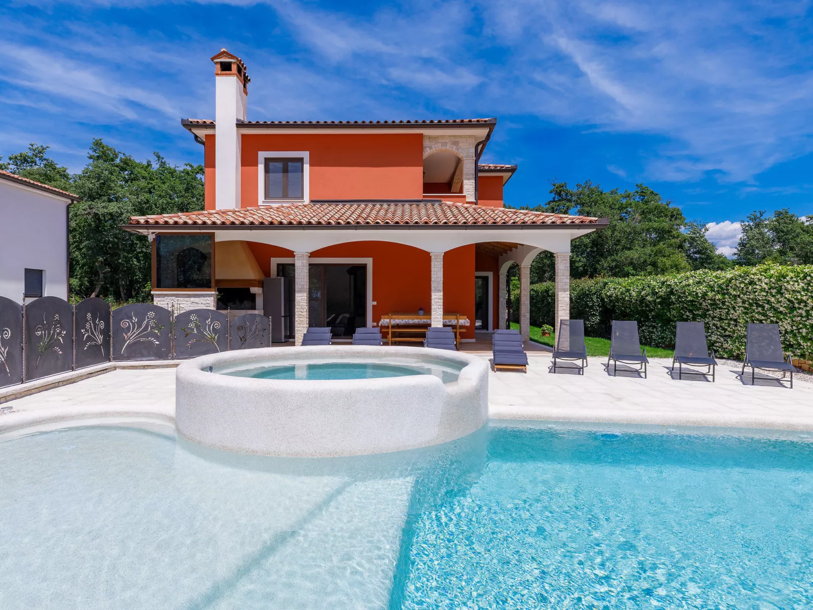 Villa Amaii-Outside