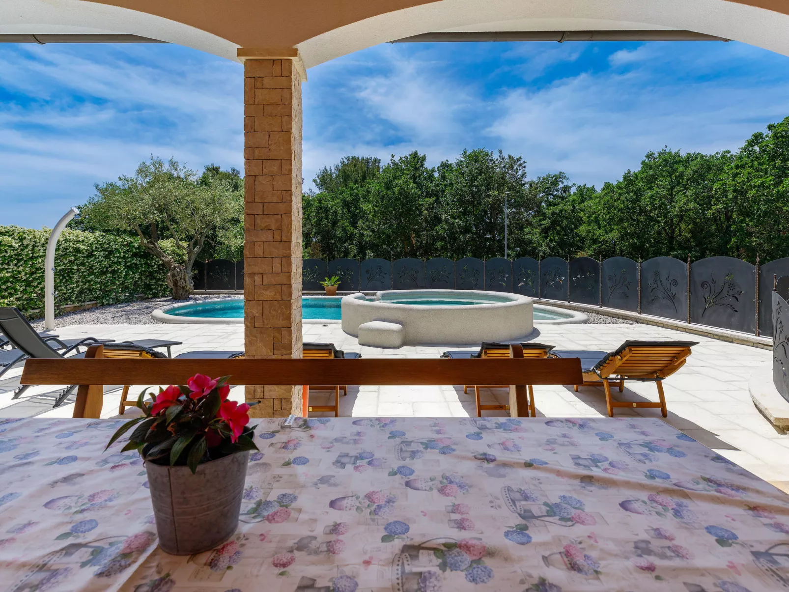 Villa Amaii-Outside