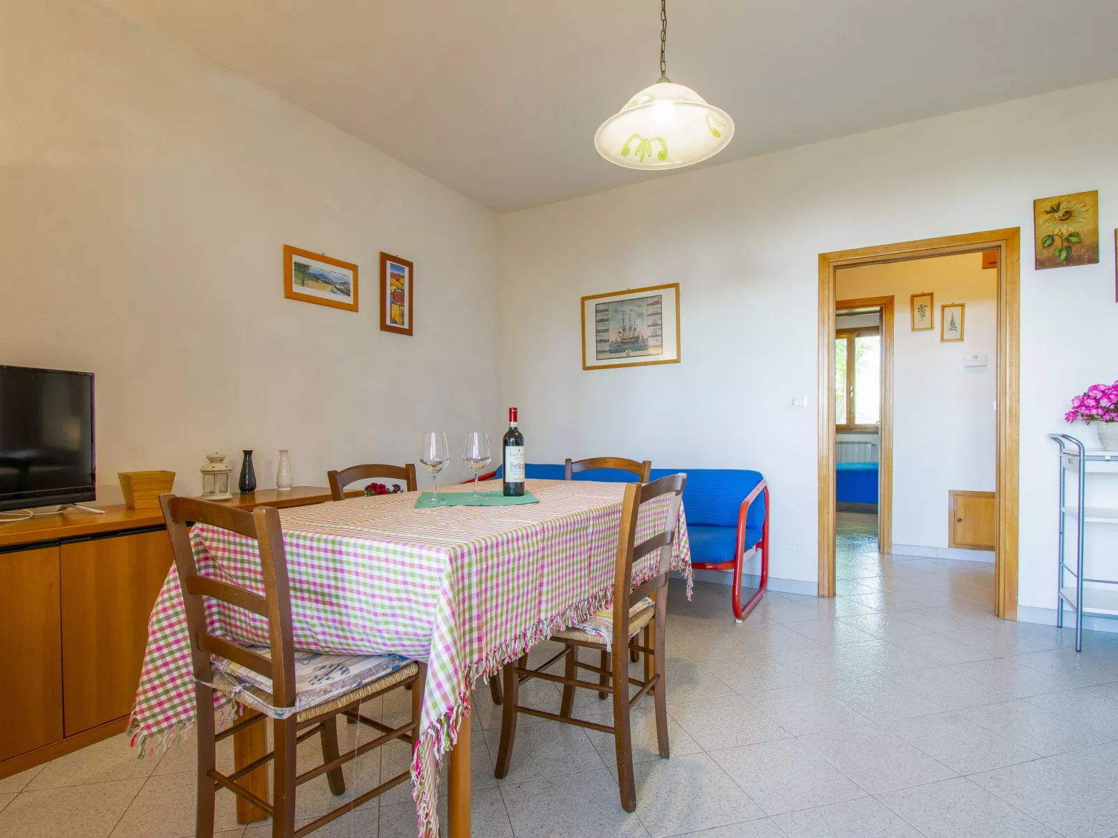 Montaleo 2-Inside
