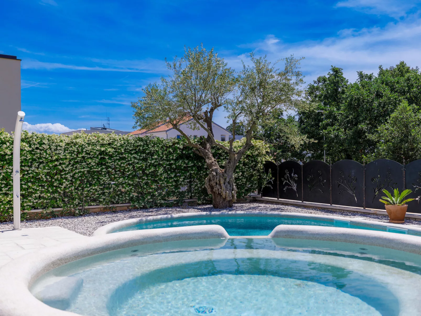 Villa Amaii-Outside