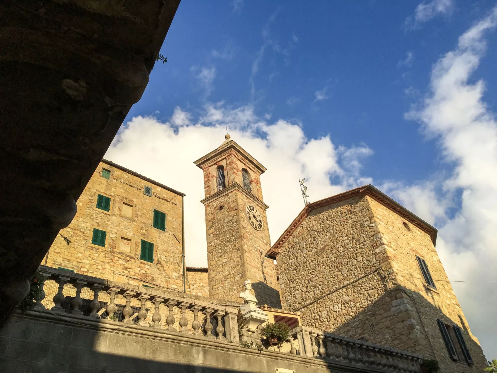 Montaleo 2-Area