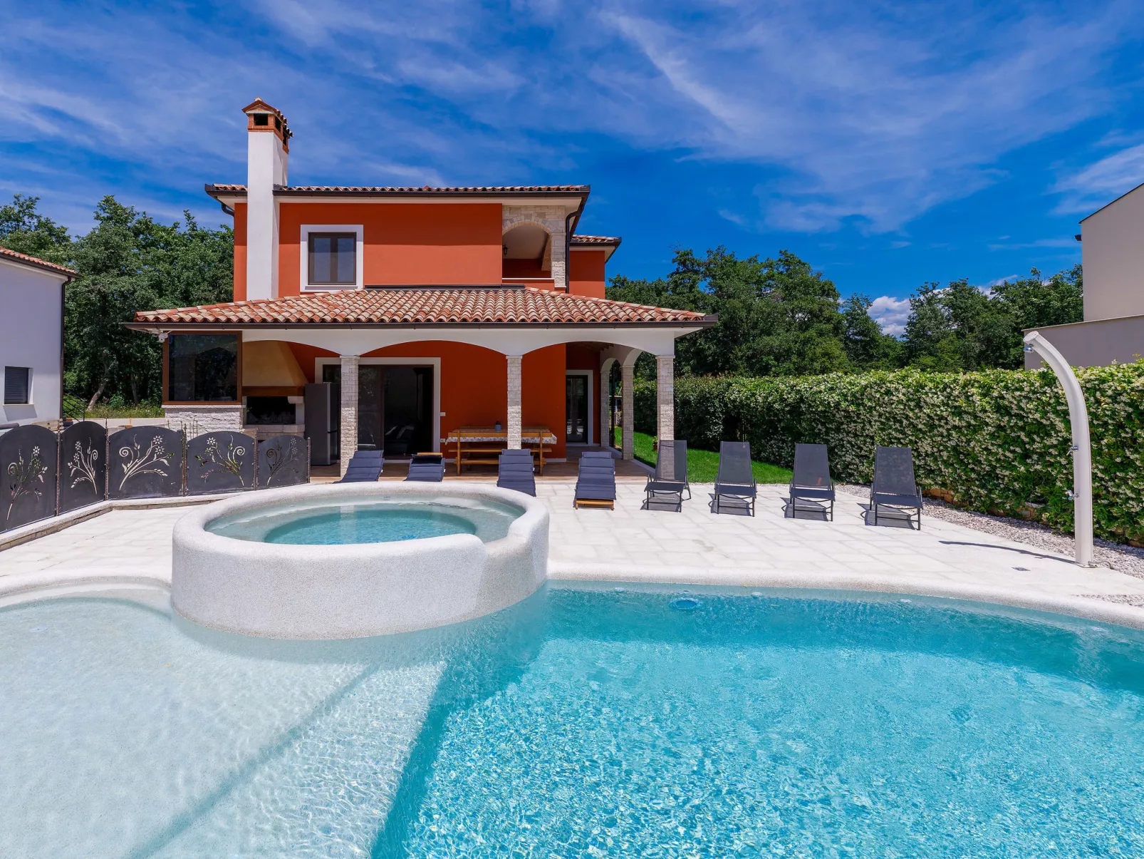 Villa Amaii-Outside