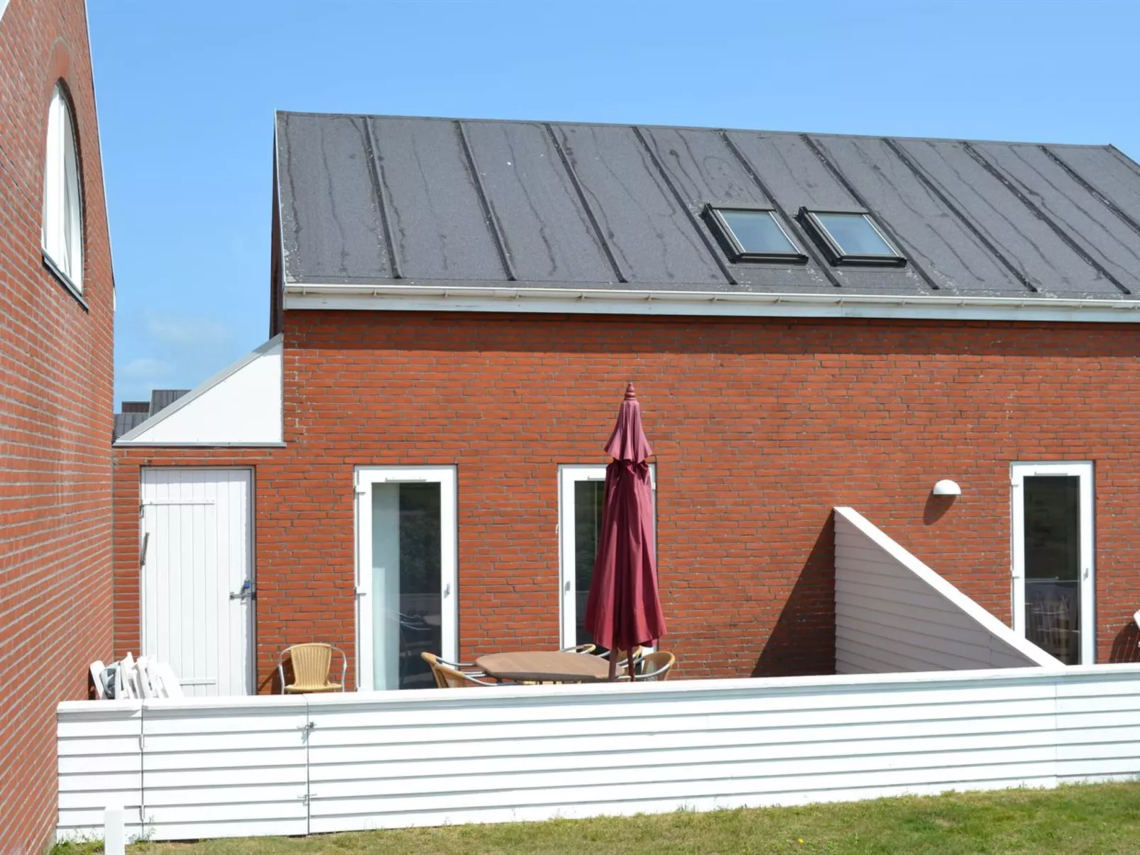 "Svava" - 2.3km from the sea-Draußen