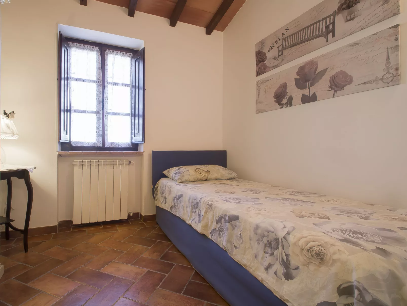 Poggiolo-Inside