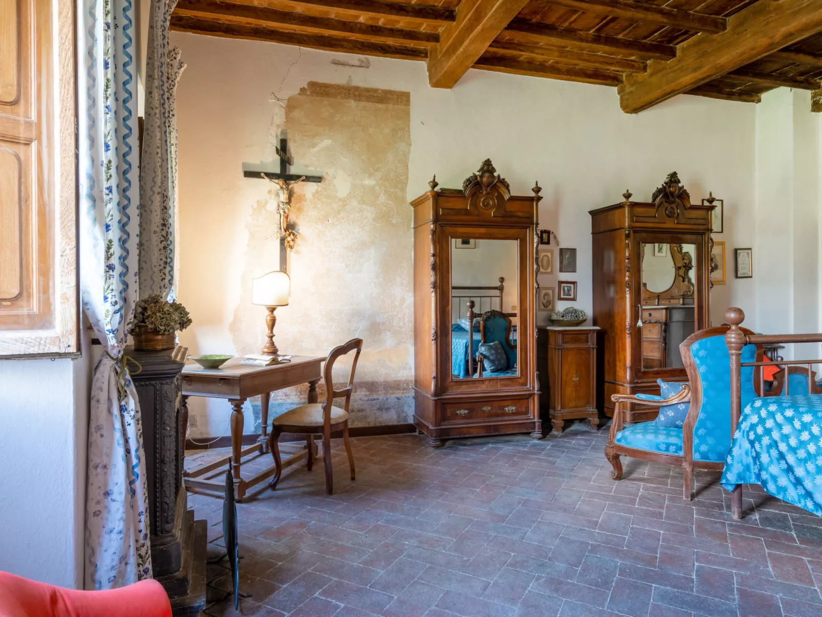 San Leolino-Inside