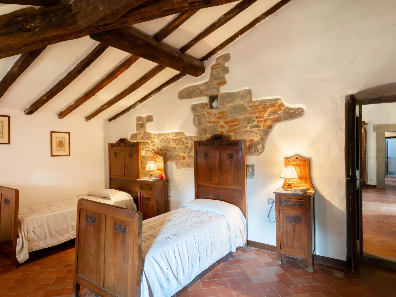 San Leolino-Inside