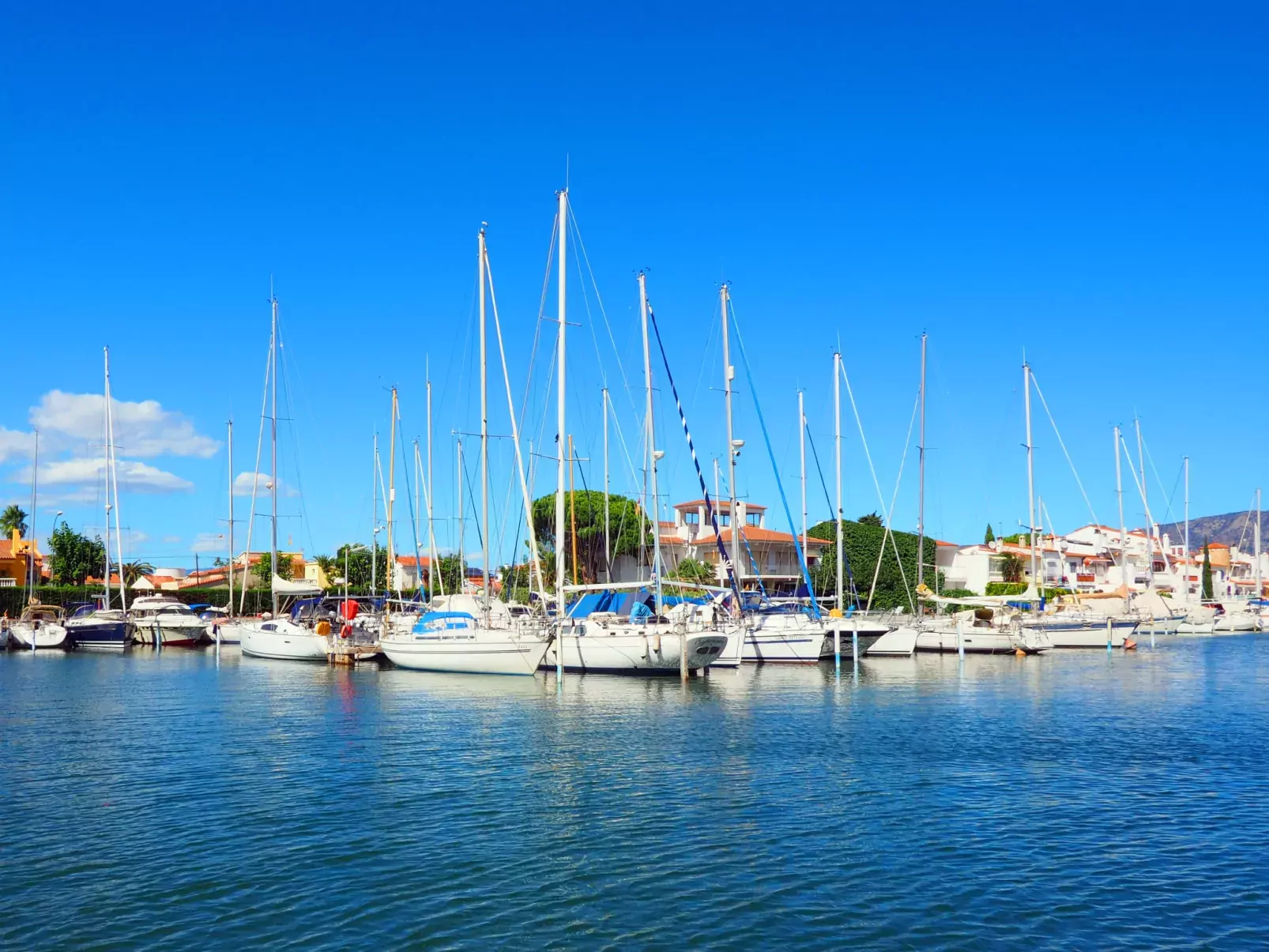 Del Port-Outside