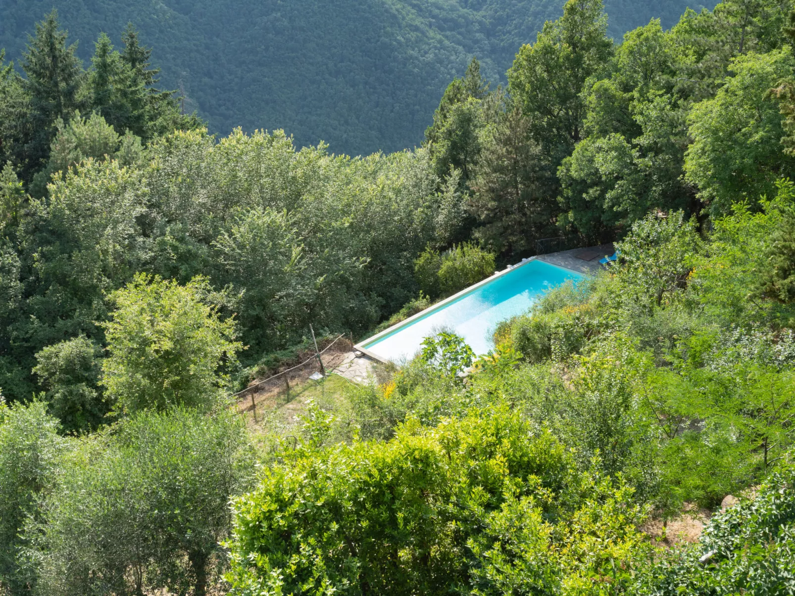 San Leolino-Outside