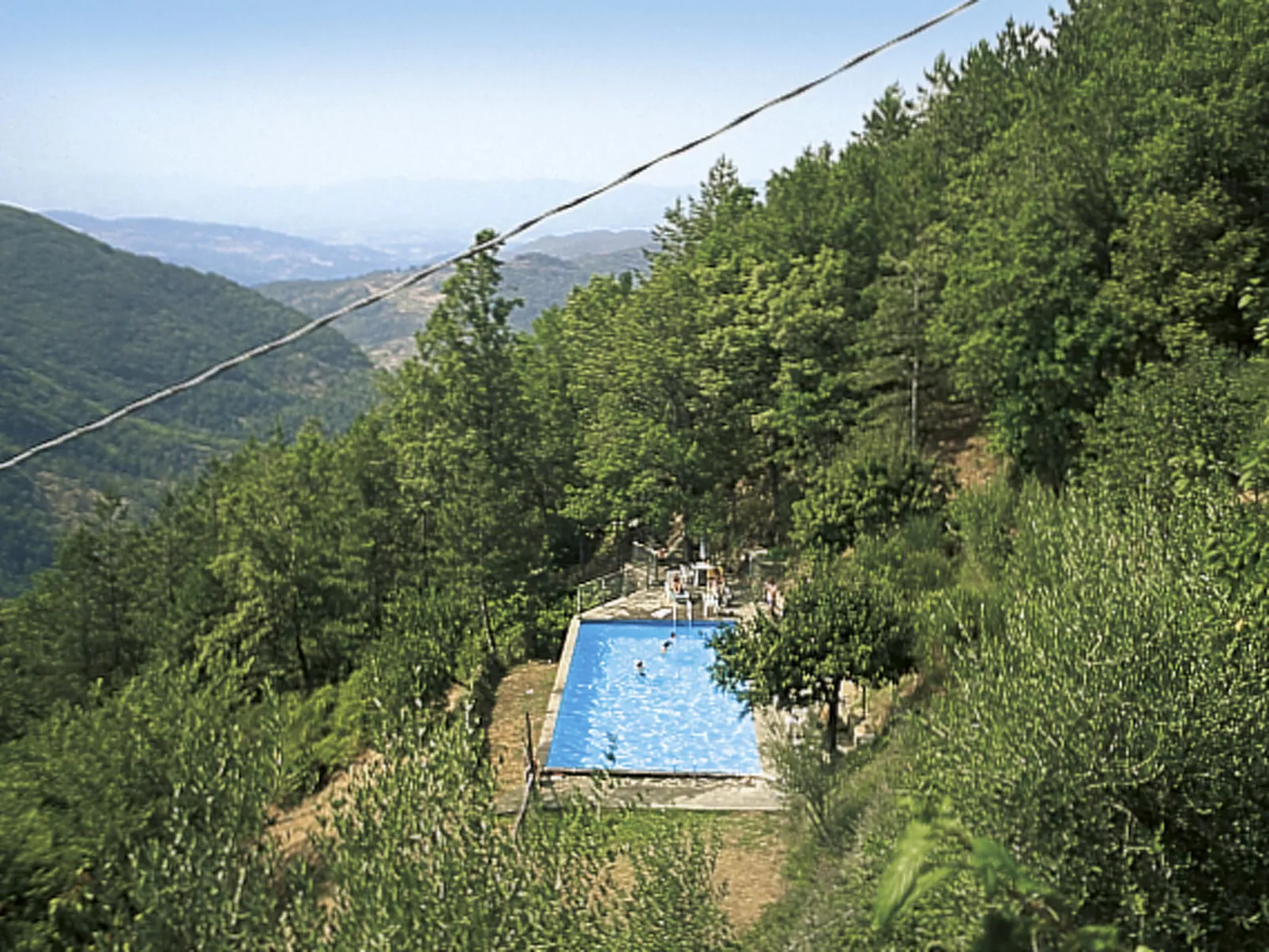 San Leolino-Outside
