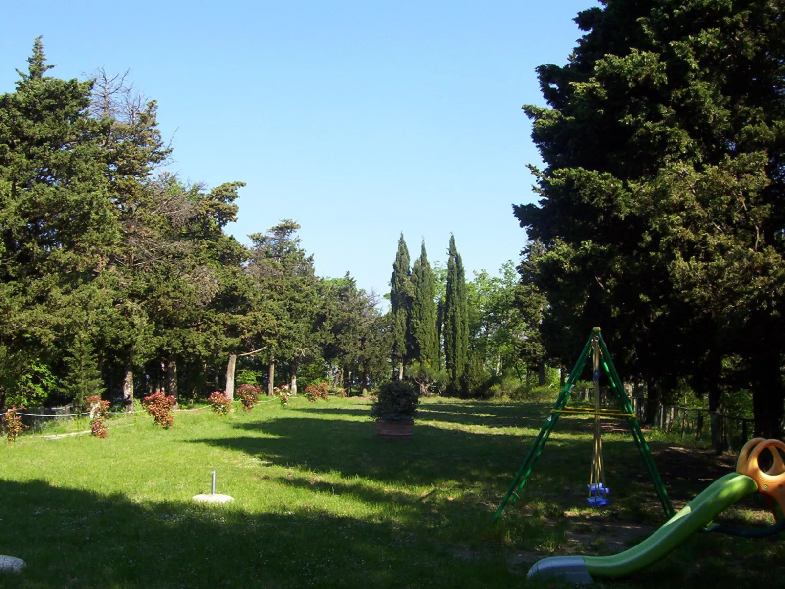 San Leolino-Outside
