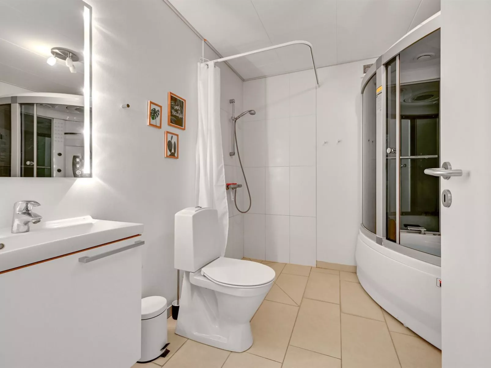 "Asmund" - 150m from the sea-Inside