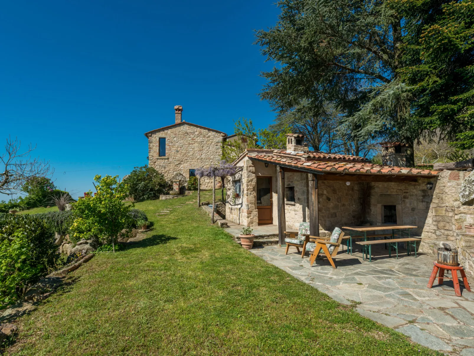 La Casetta-Outside