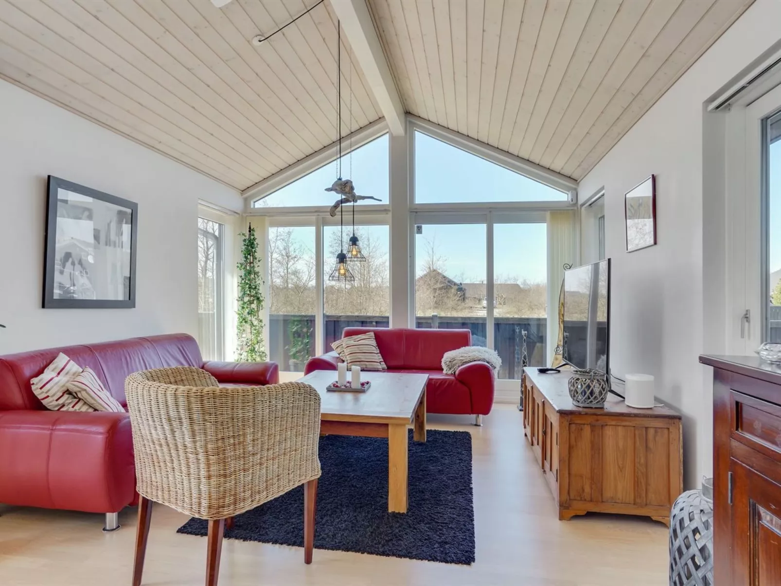 "Dorithea" - 3.5km from the sea-Drinnen