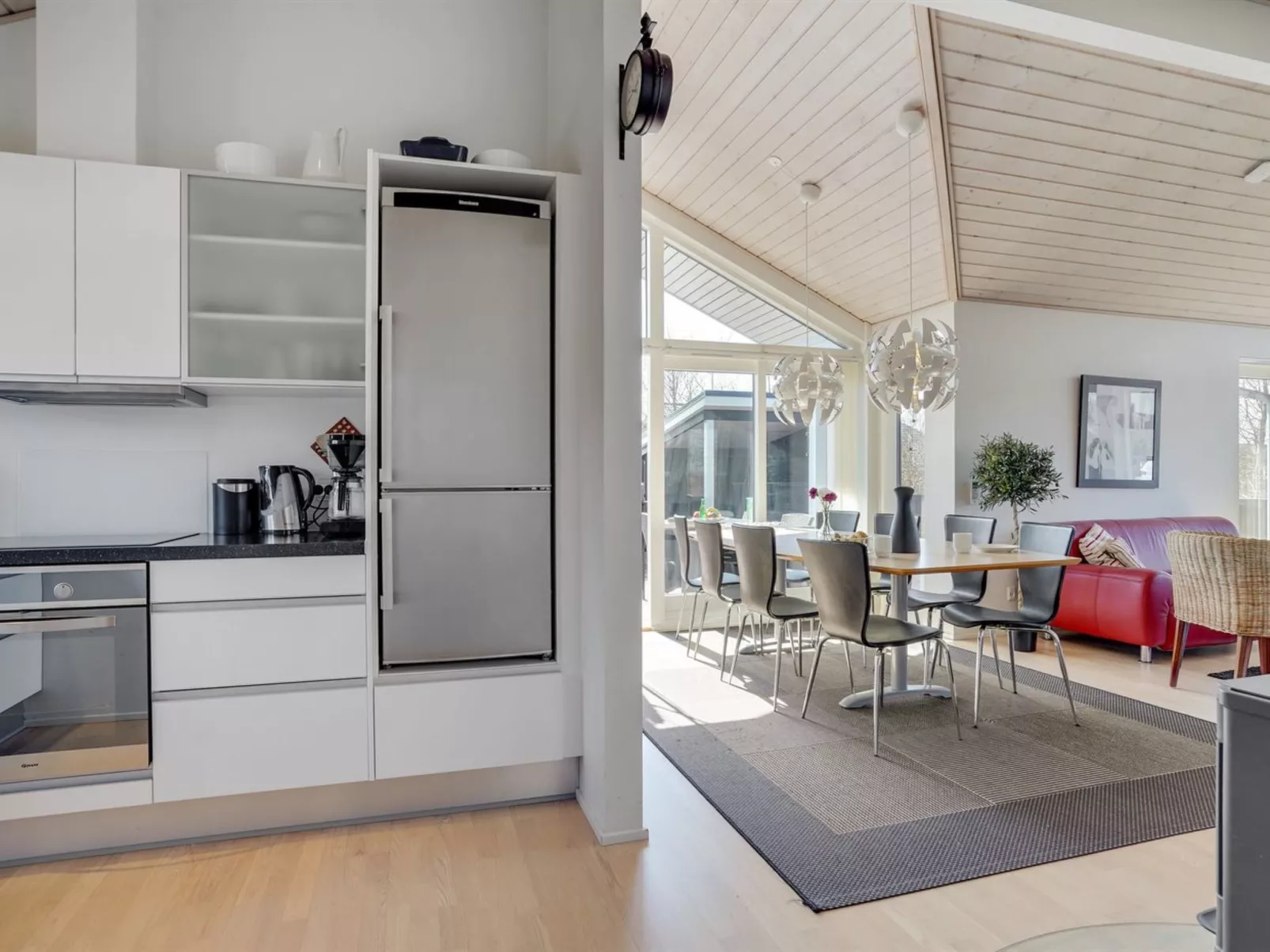 "Dorithea" - 3.5km from the sea-Drinnen