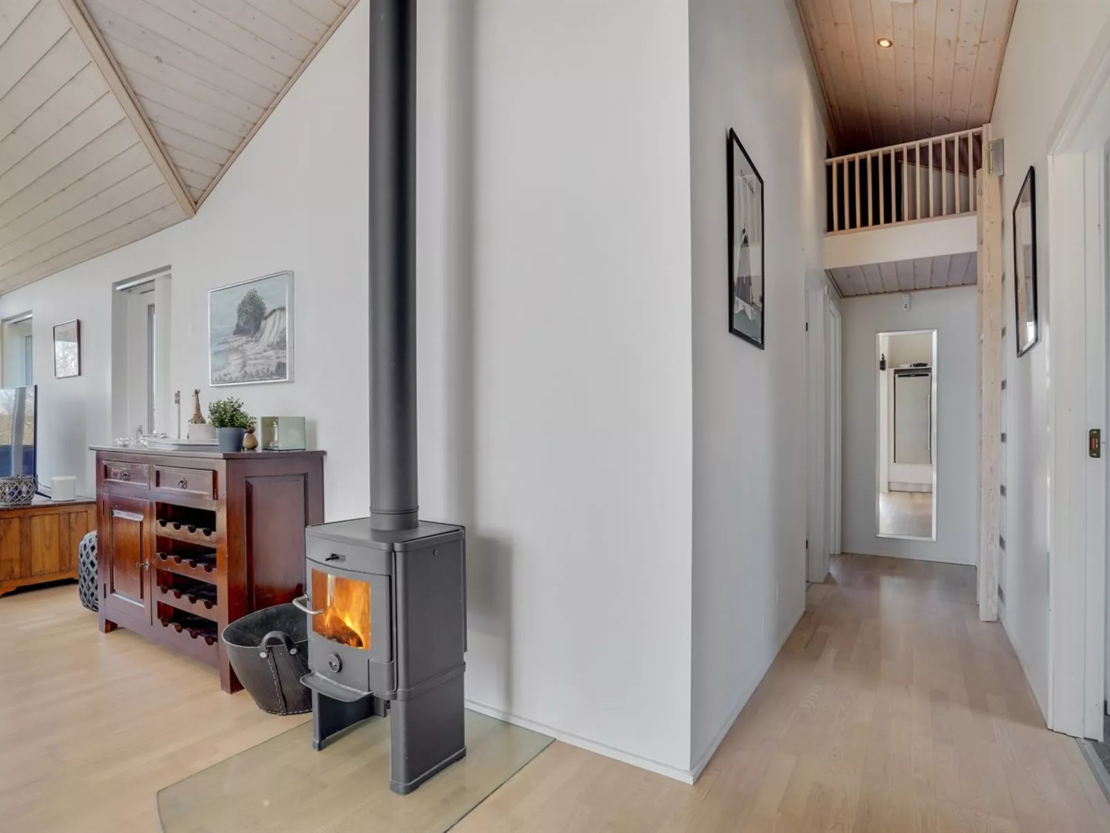 "Dorithea" - 3.5km from the sea-Drinnen