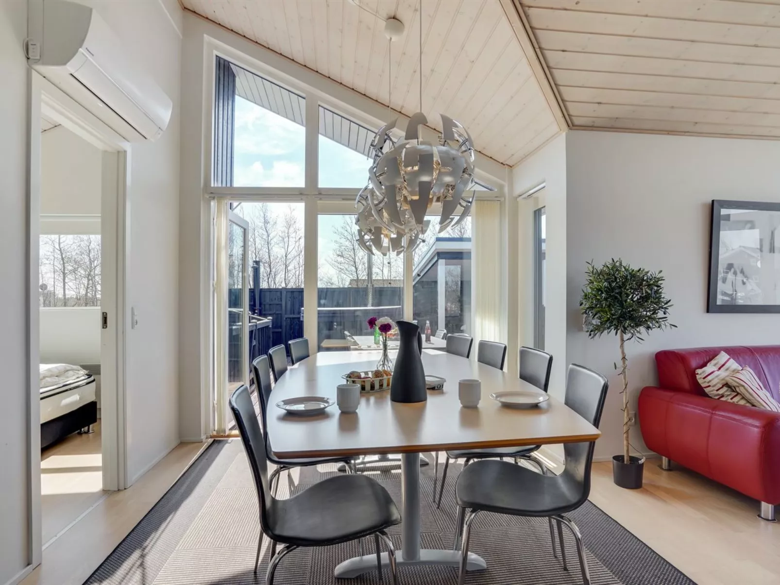 "Dorithea" - 3.5km from the sea-Drinnen