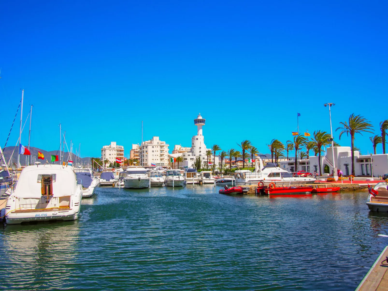 Club Nautic-Dedans