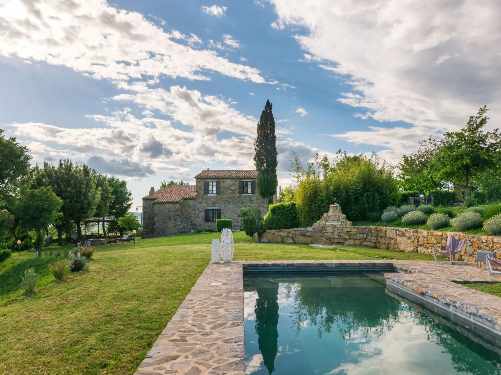 Montecavallo-Outside