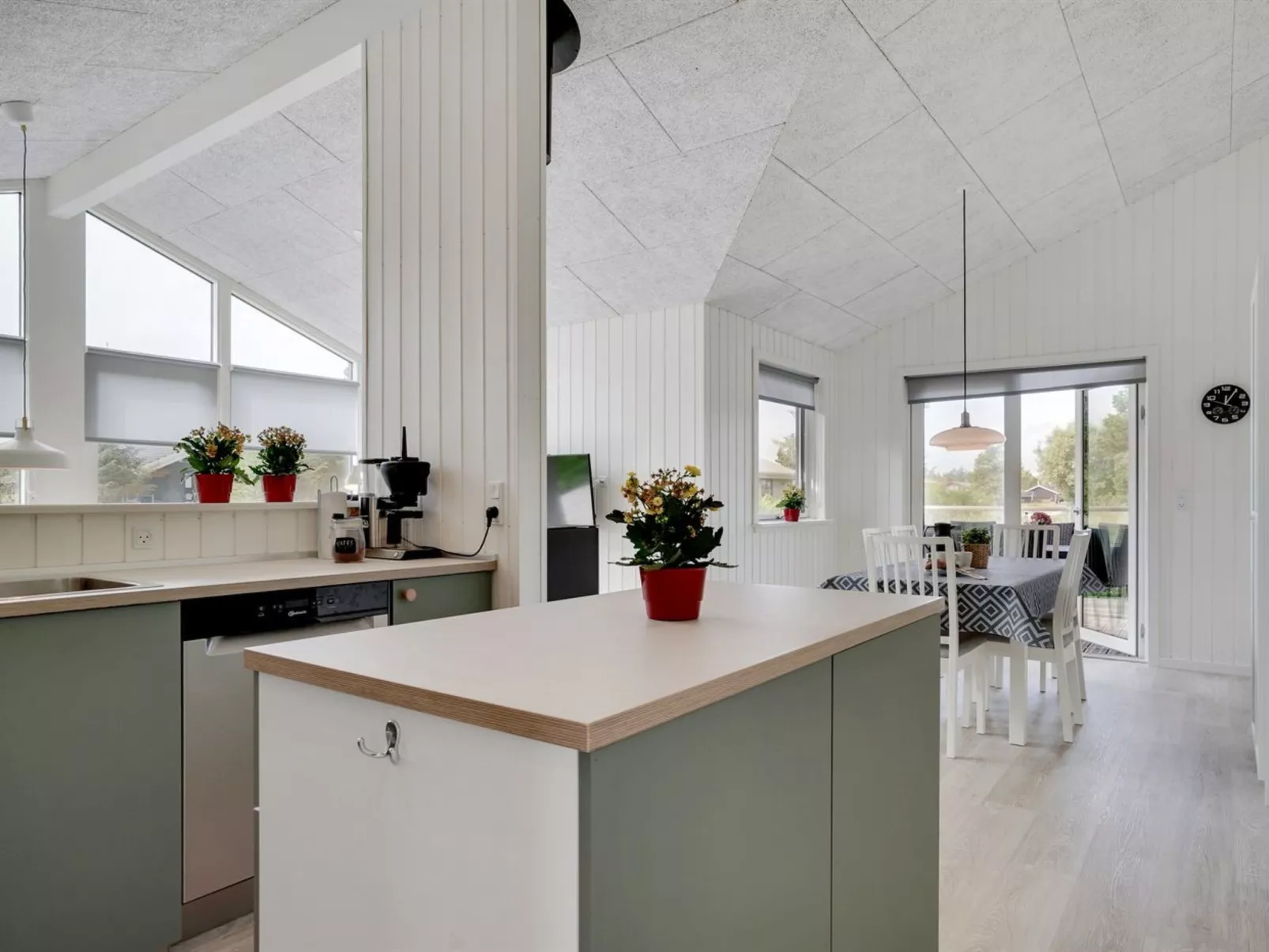 "Raakel" - 950m from the sea-Inside