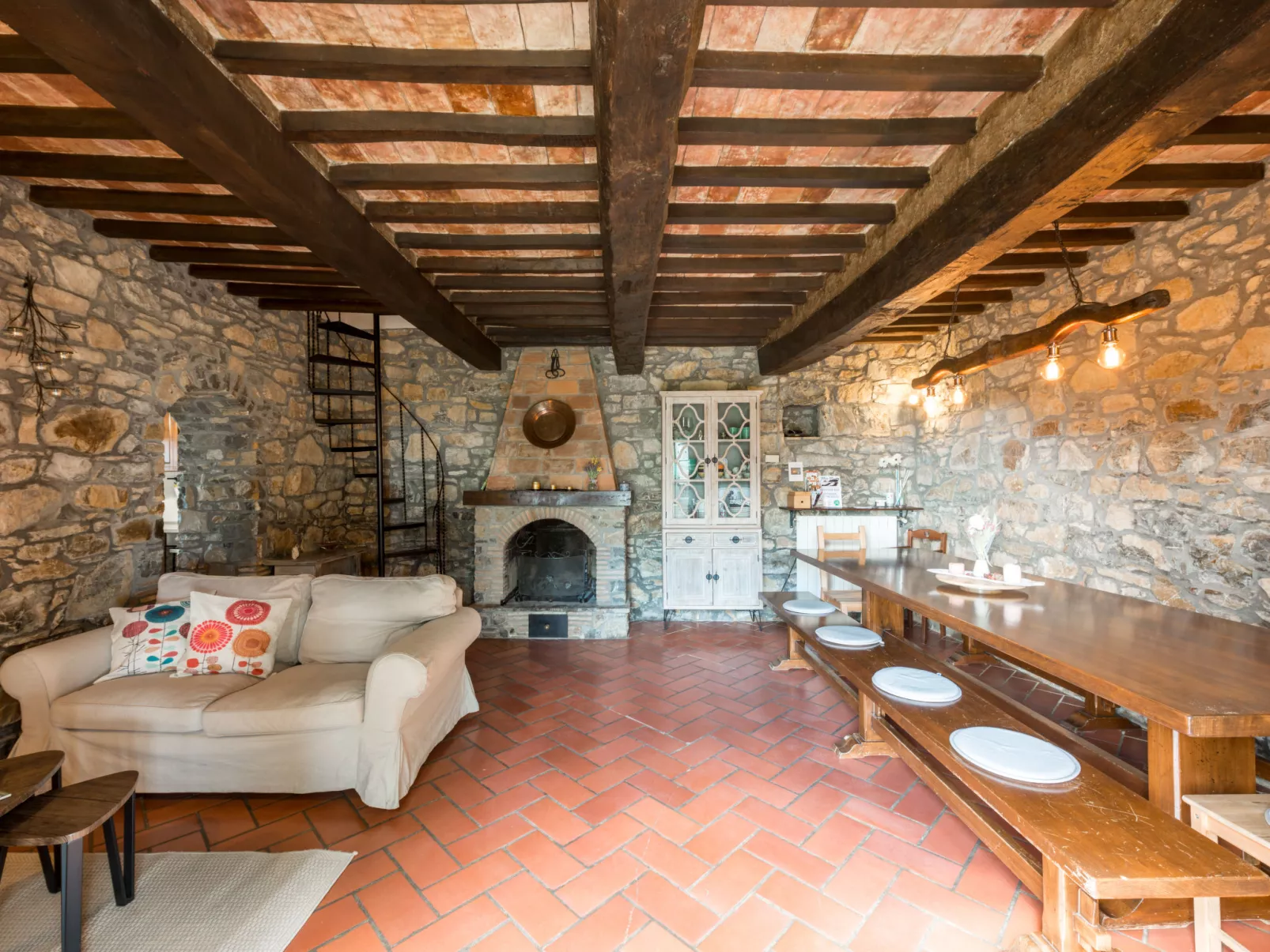Montecavallo-Inside