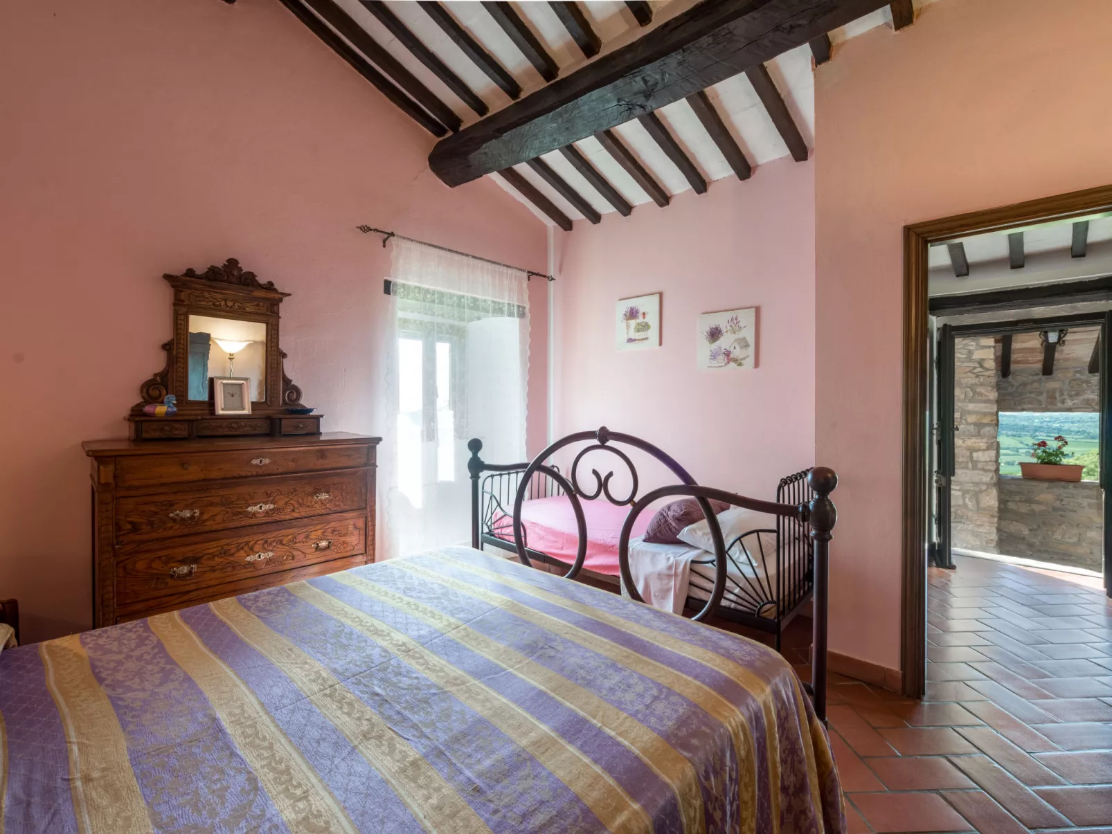Montecavallo-Inside