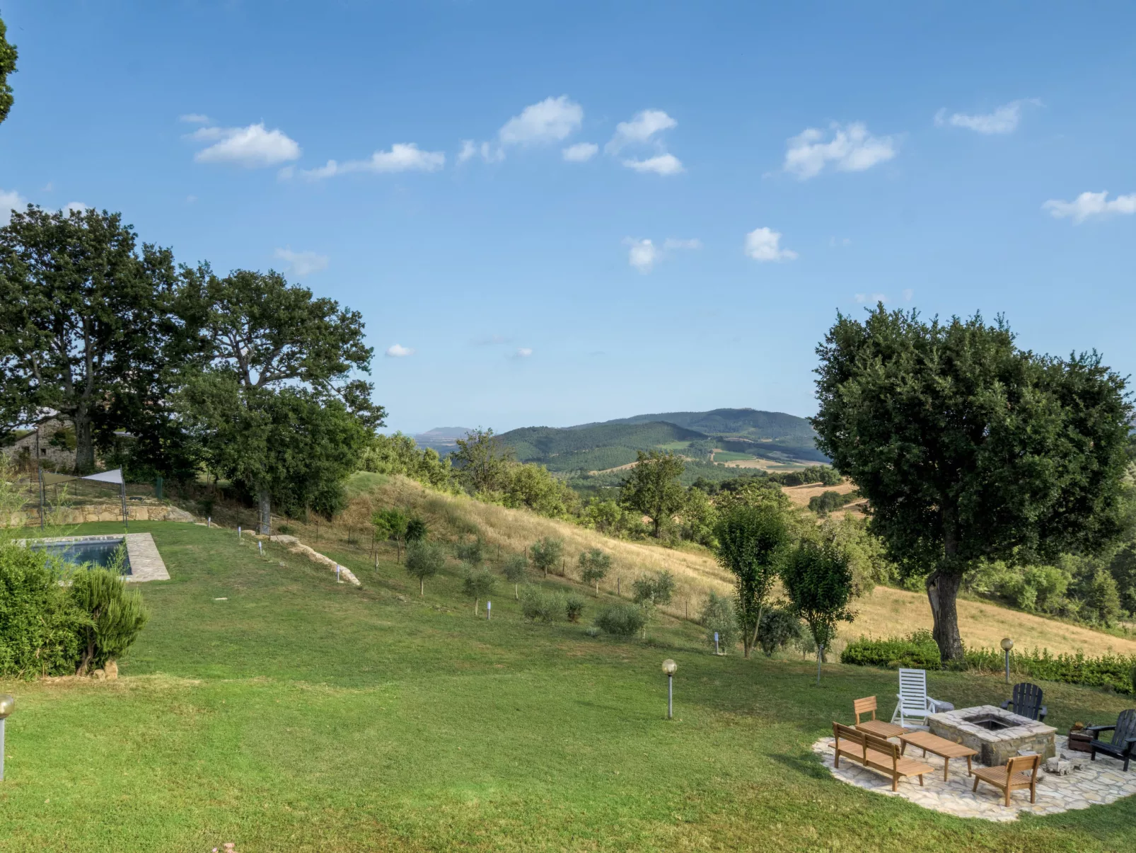 Montecavallo-Outside