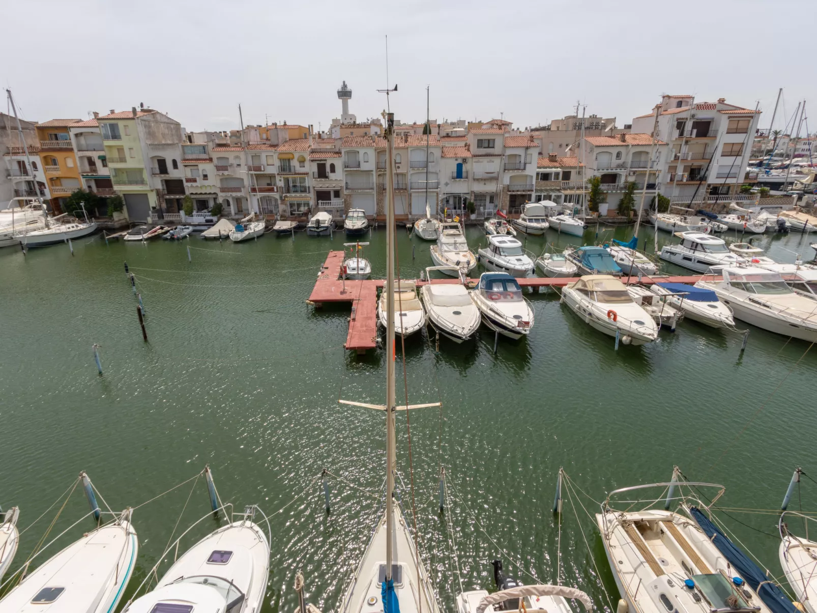 Port Ducal-Outside