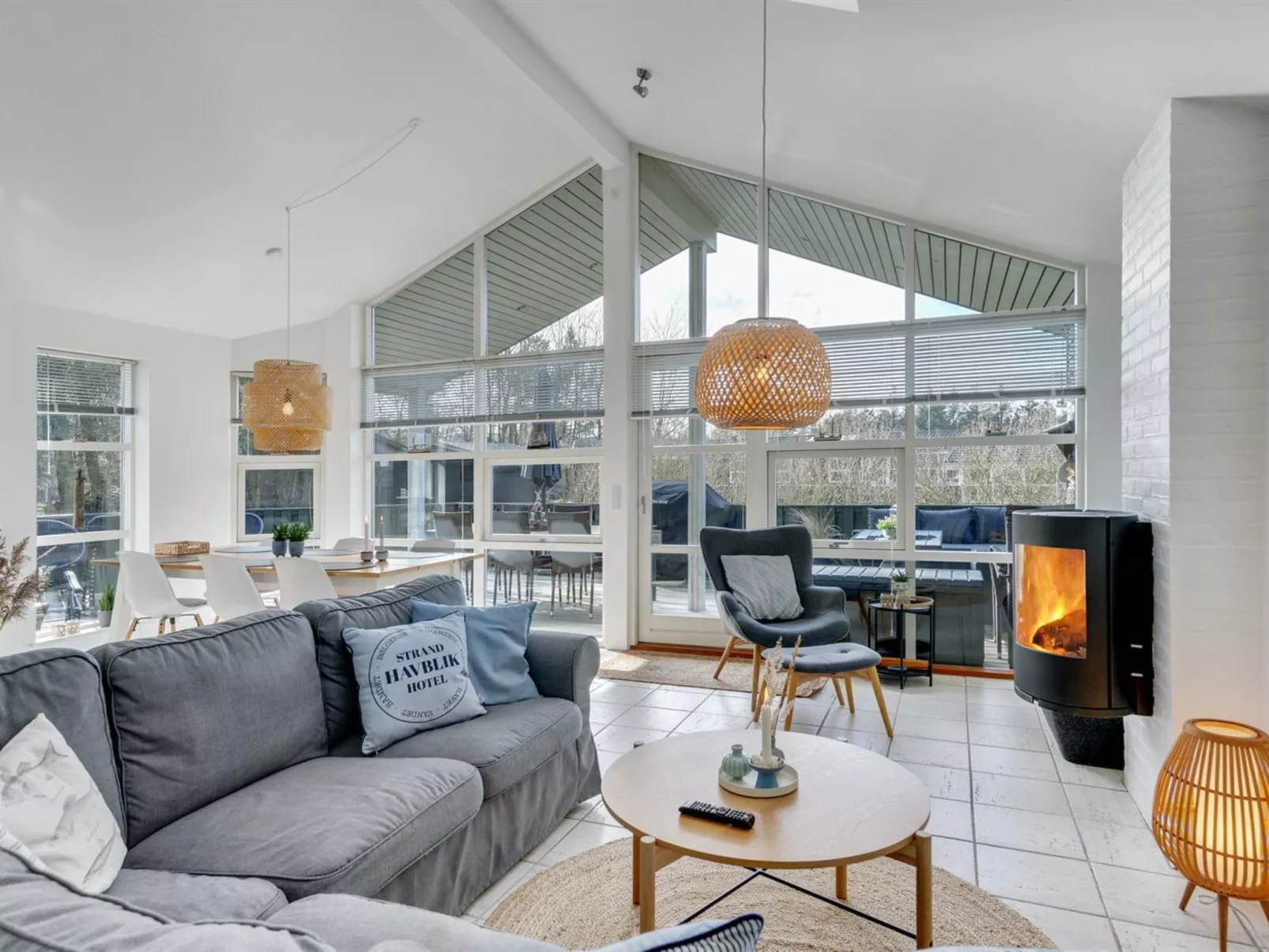 "Asgard" - 500m from the sea-Inside